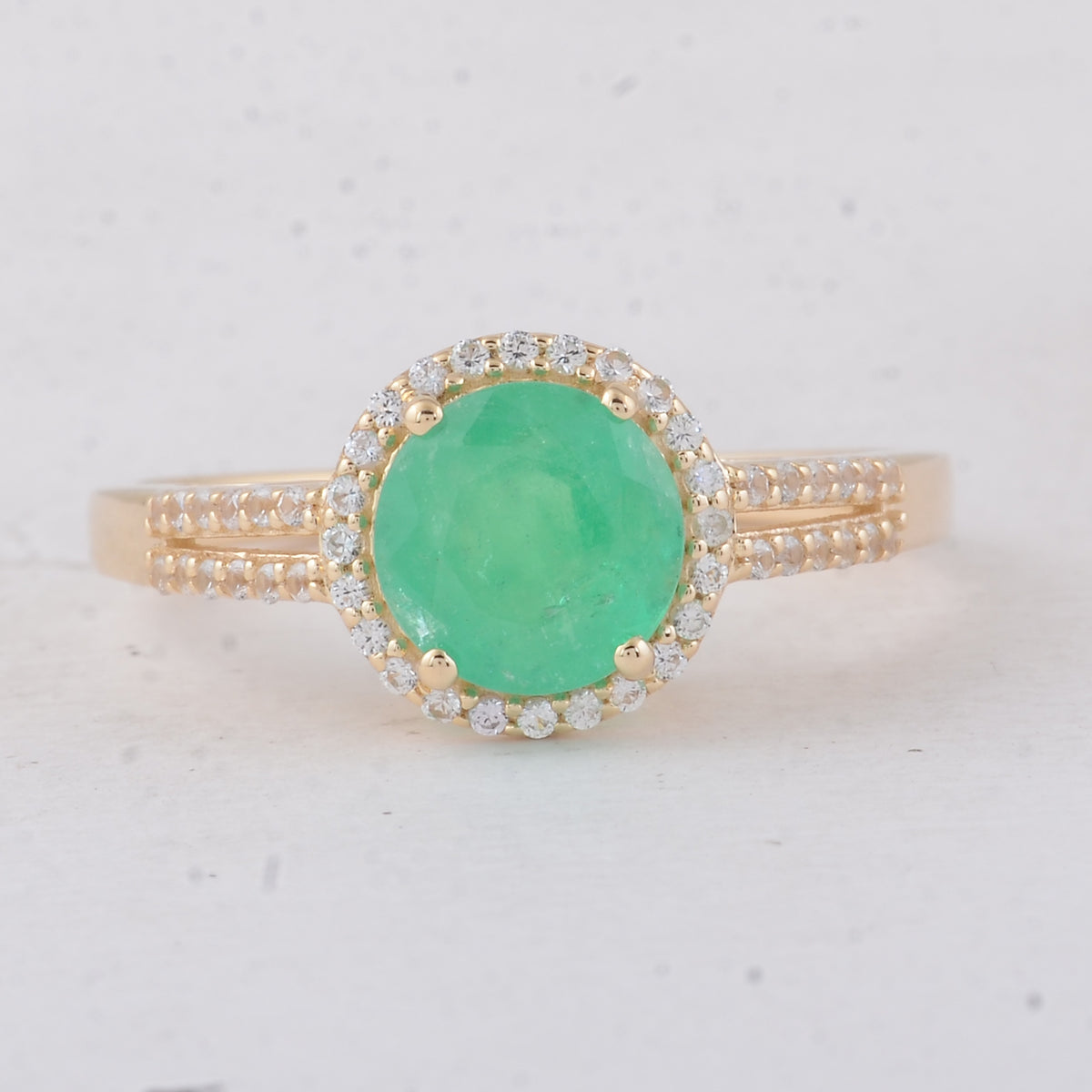 1.58 Ct Round Emerald 9K Gold Ring