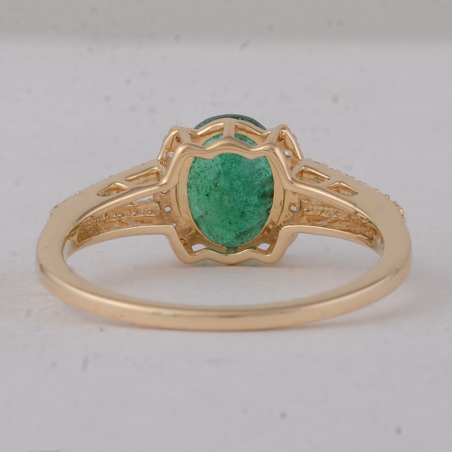 1.39 Ct Oval Emerald 9K Gold Ring