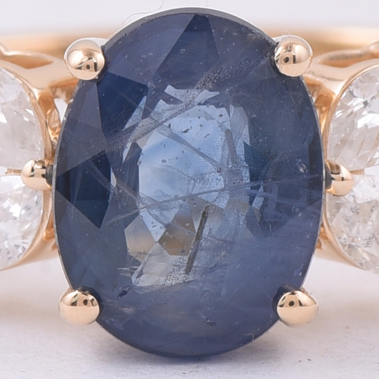 2.08 Ct Oval Natural Sapphire 14K Gold Ring