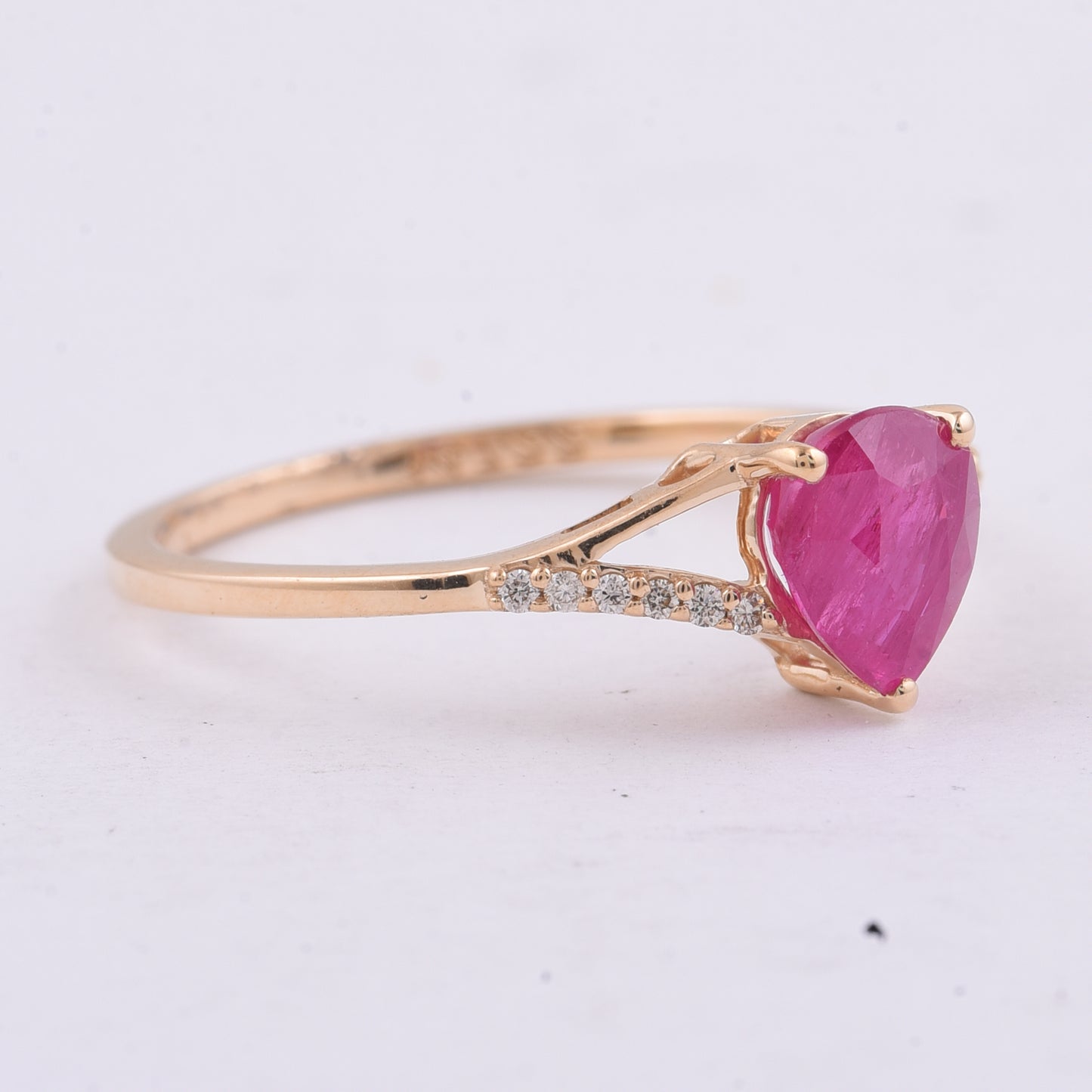 1.26 Ct Pear Natural Ruby 14K Gold Ring