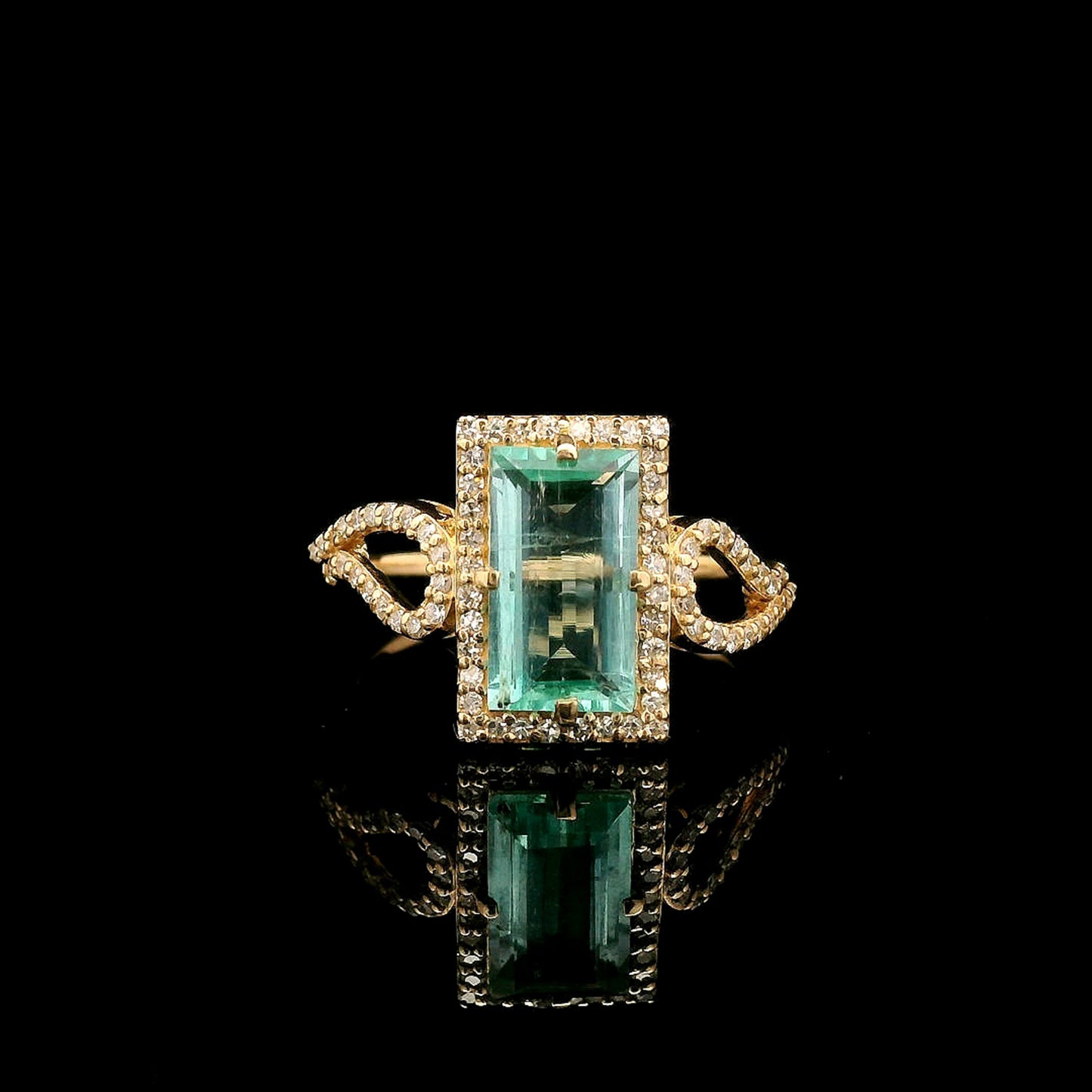 1.55 Ct Rectangle Step Cut Natural Emerald 14K Gold Ring