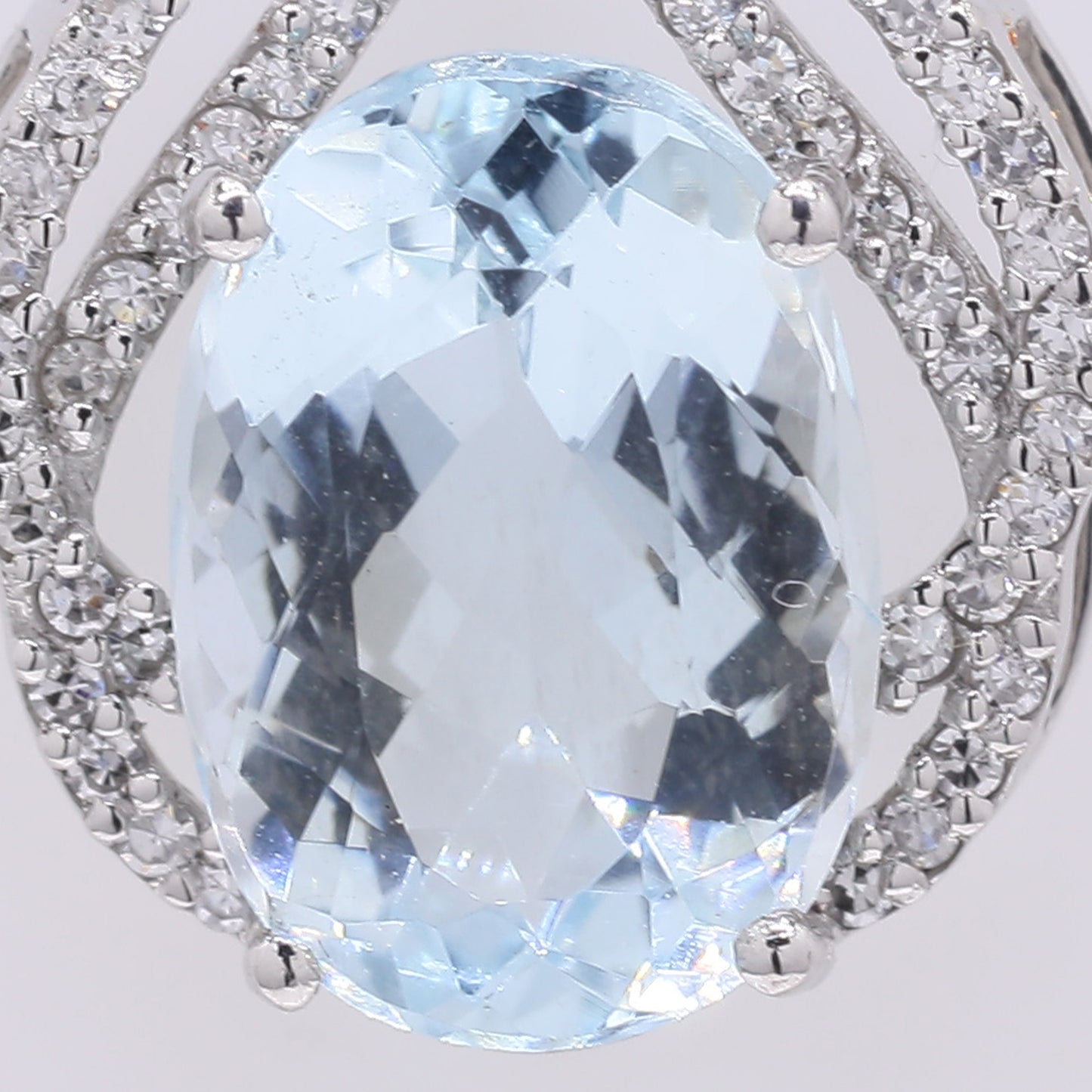3.00 Ct Oval Mixed Cut Natural Aquamarine 950 Platinum Pendant