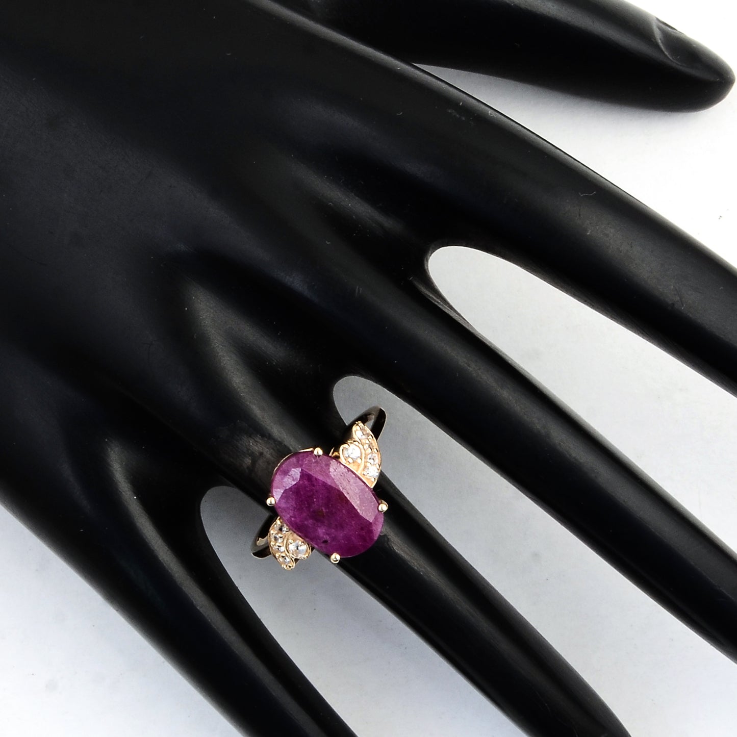 3.66 Ct Oval Ruby 14K Gold Ring