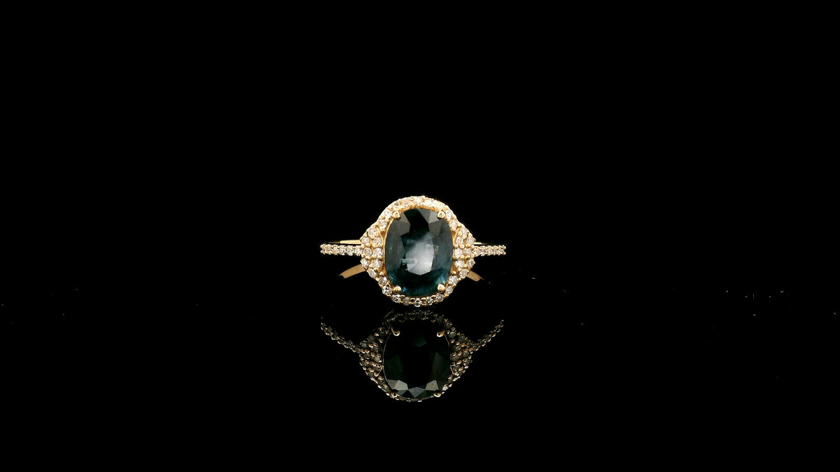 1.55 Ct Oval Natural Sapphire 14K Gold Ring