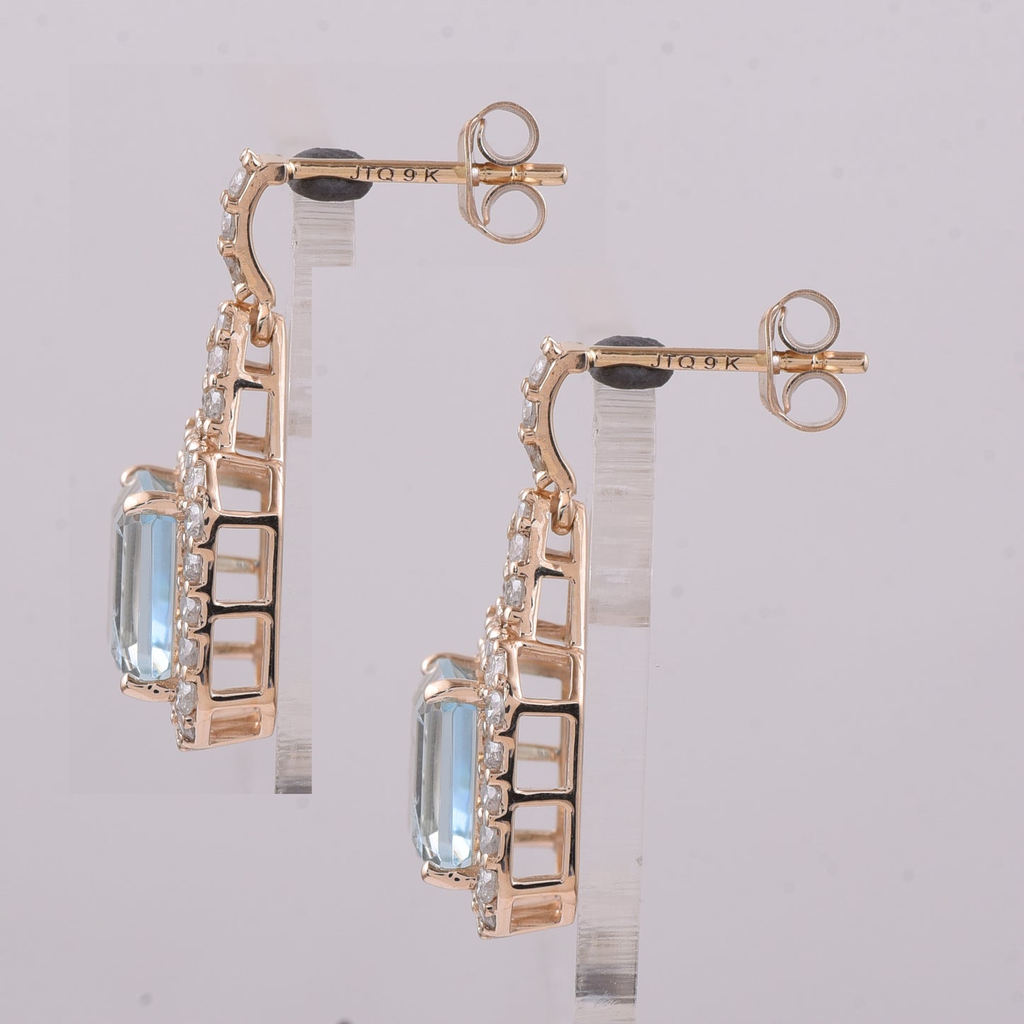 3.90 Ct Octagon Aquamarine 9K Gold Earrings