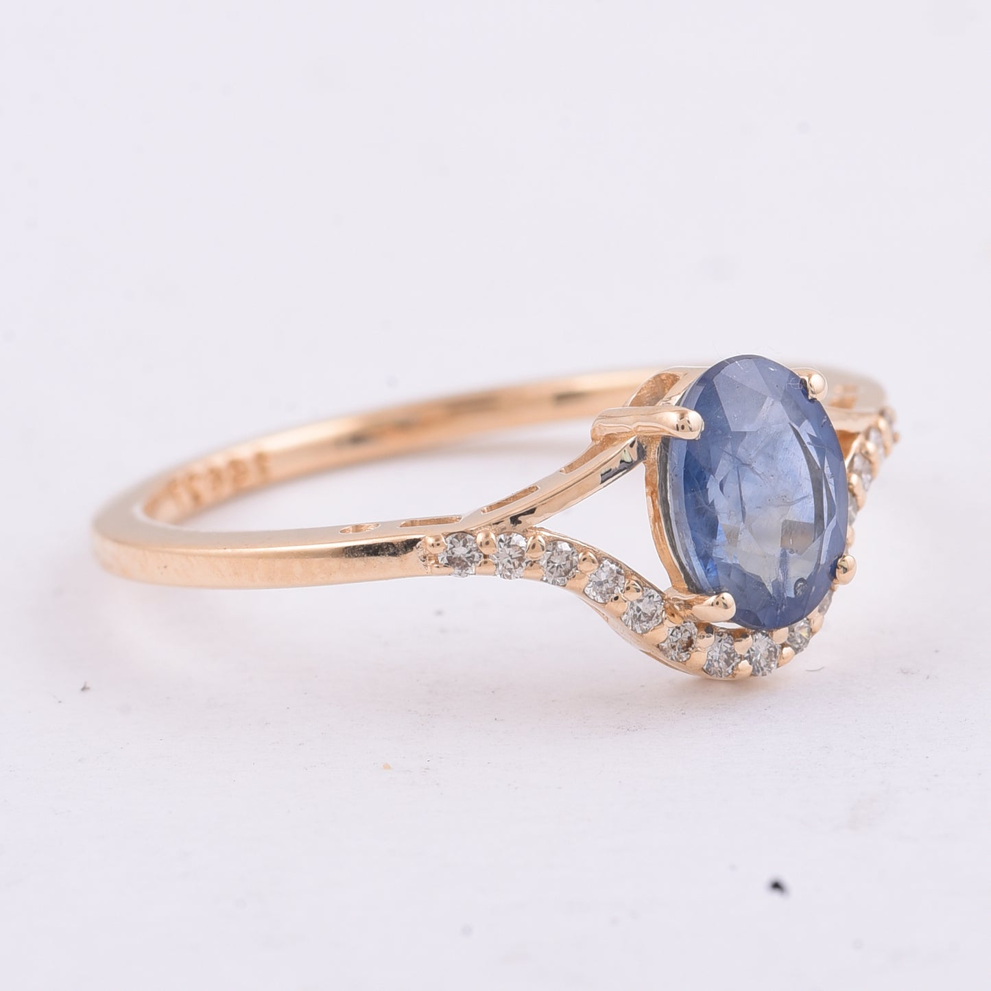 1.12 Ct Oval Natural Sapphire 14K Gold Ring