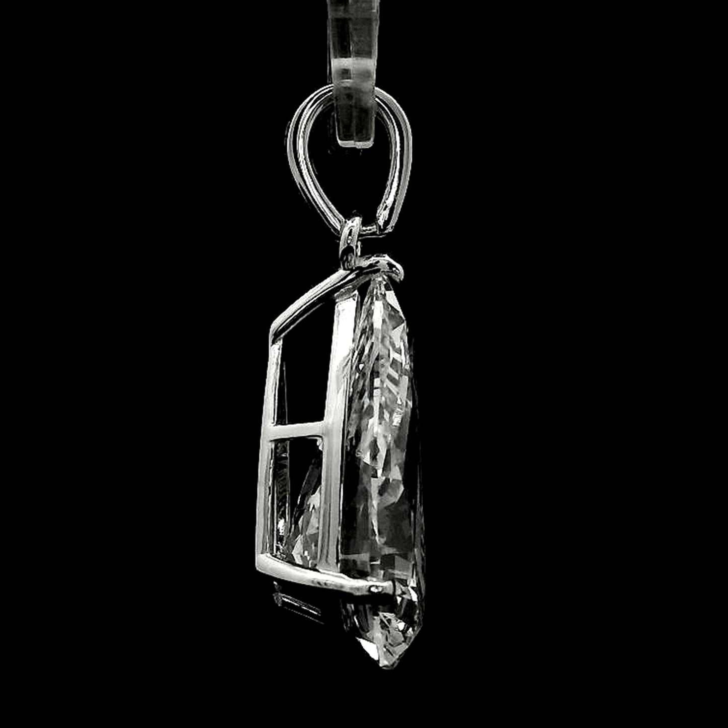 4.76 Carats Lab Grown Diamond 14K Gold Pendant