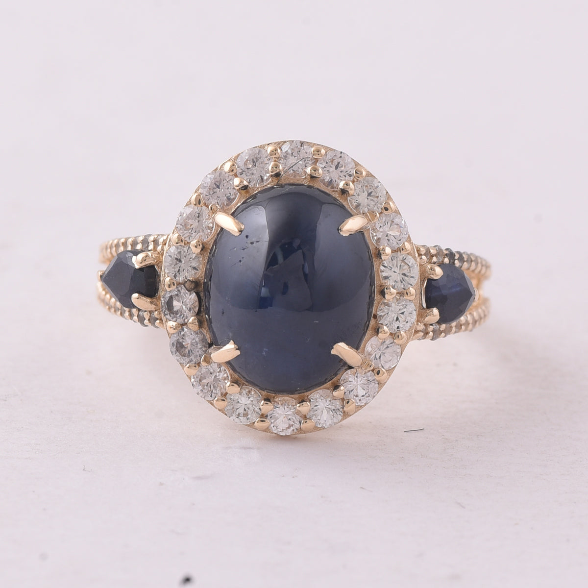 6.30 Ct Oval Sapphire 9K Gold Ring