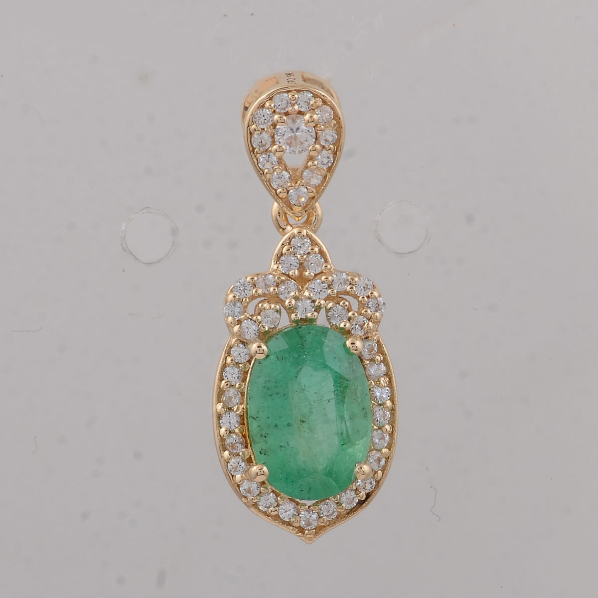 1.59 Ct Oval Emerald 9K Gold Pendant