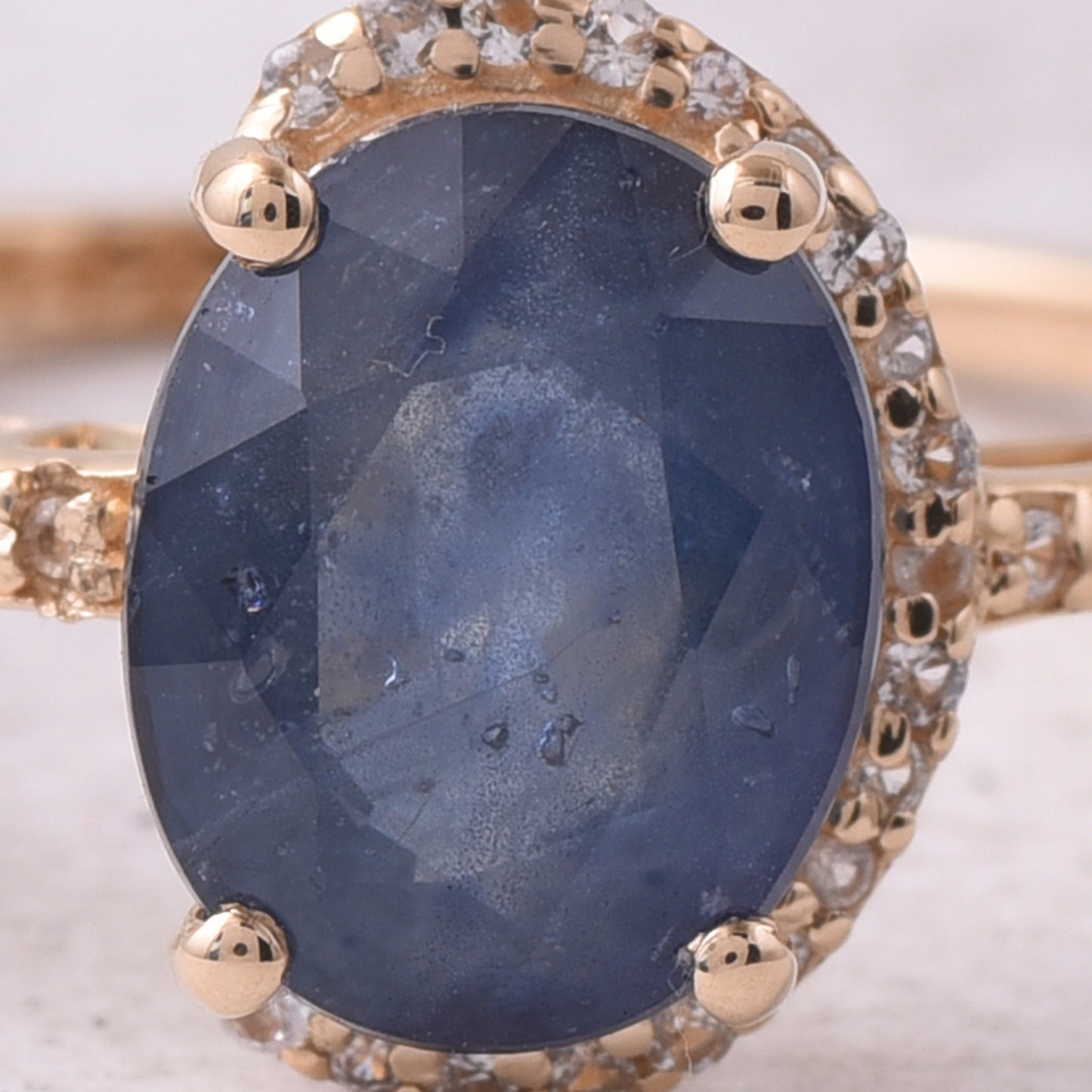 2.98 Ct Oval Natural Sapphire 14K Gold Ring