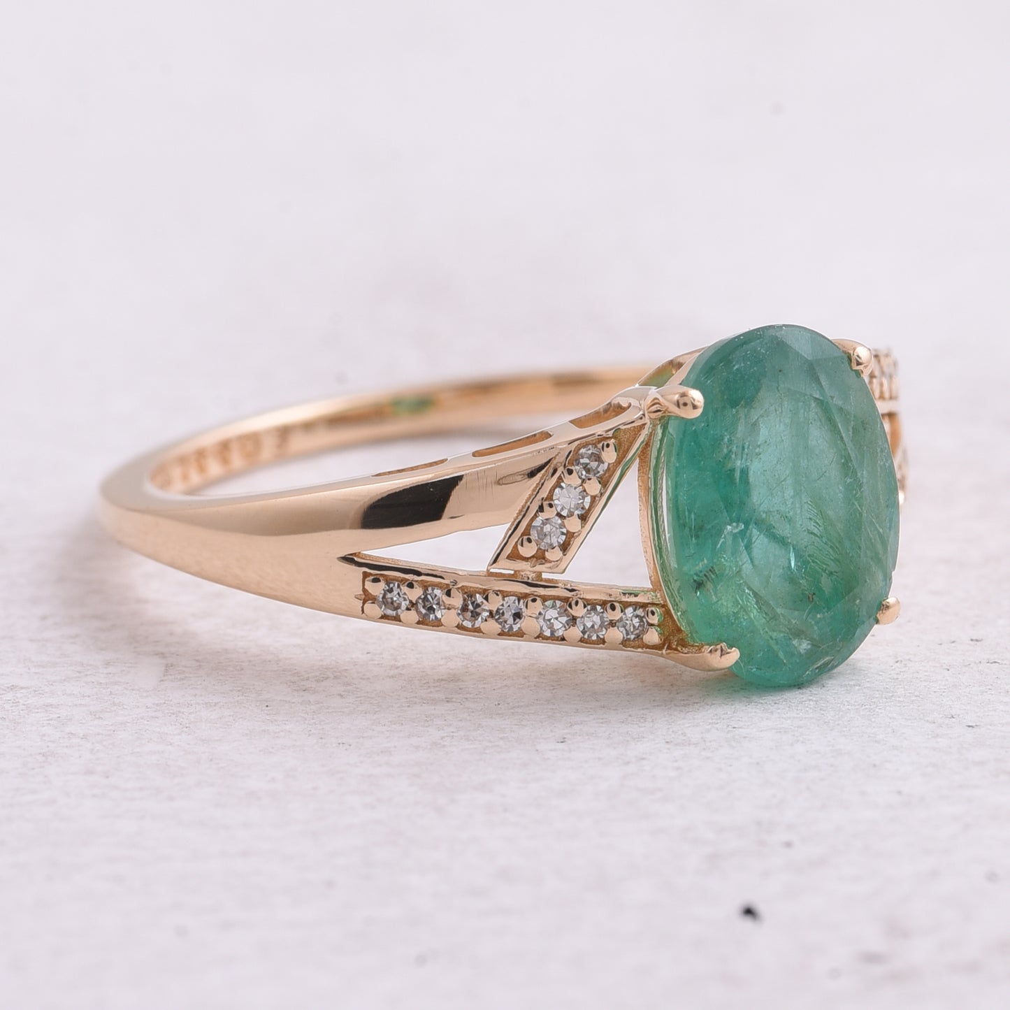 1.71 Ct Oval Mixed Cut Natural Emerald 14K Gold Ring