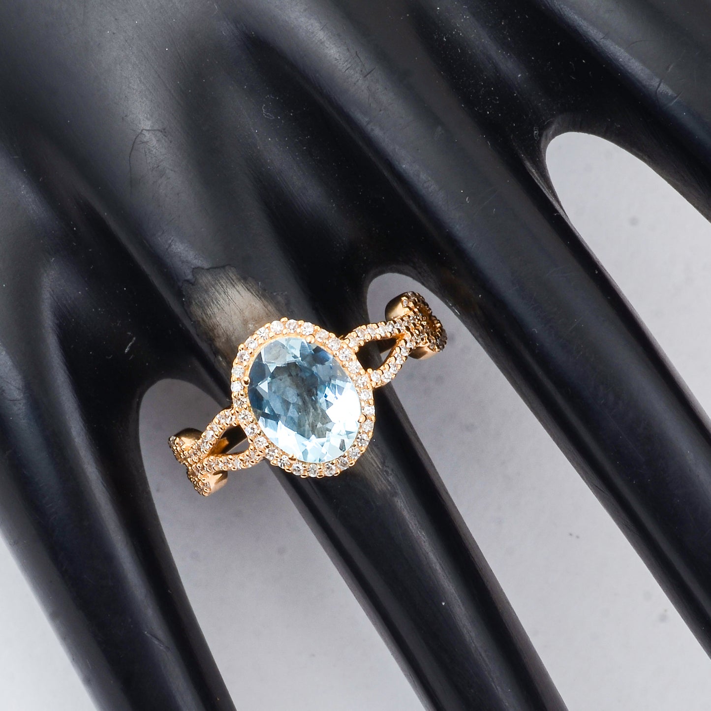 1.83 Ct Oval Mixed Cut Natural Aquamarine 14K Gold Ring