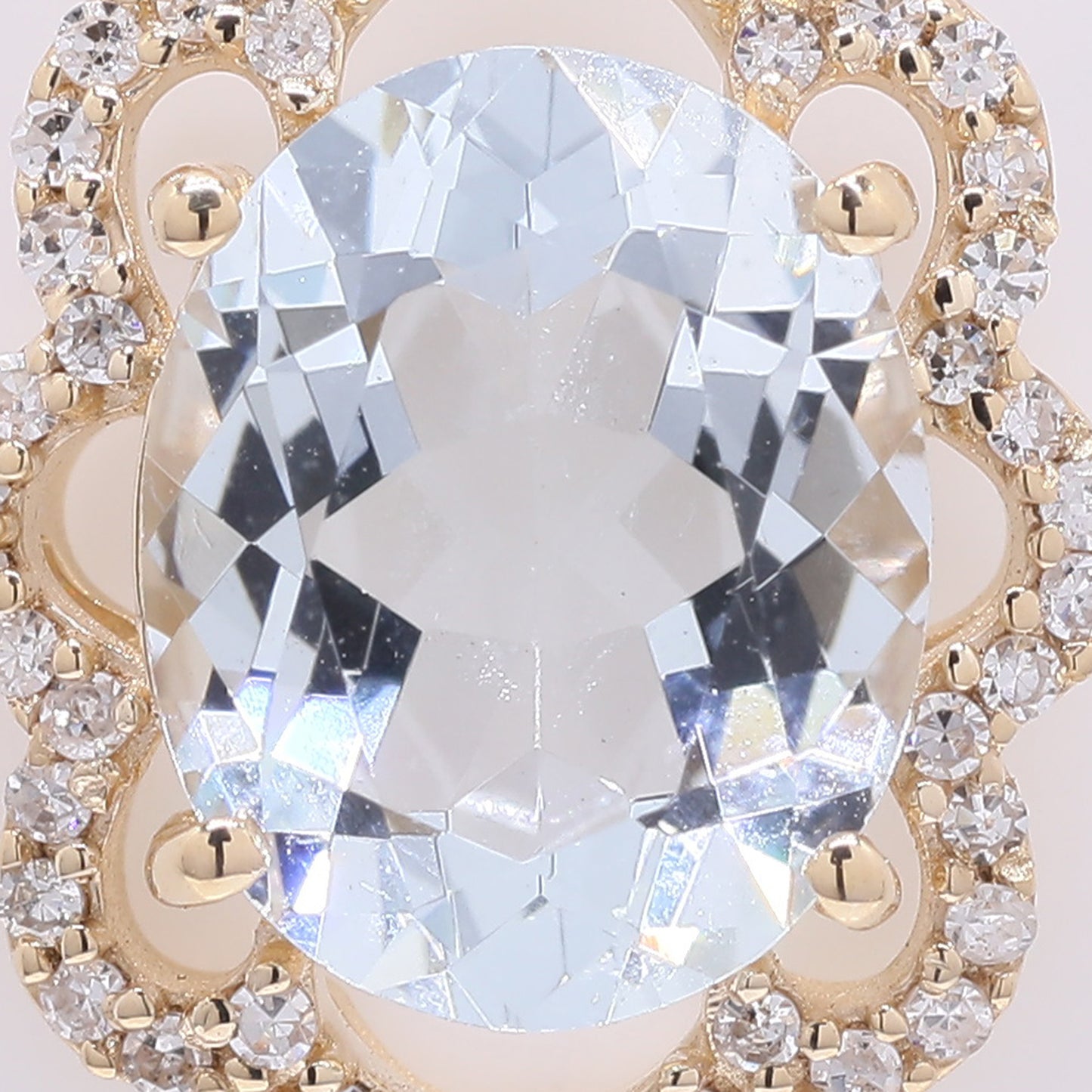2.06 Ct Oval Mixed Cut Natural Aquamarine 14K Gold Pendant