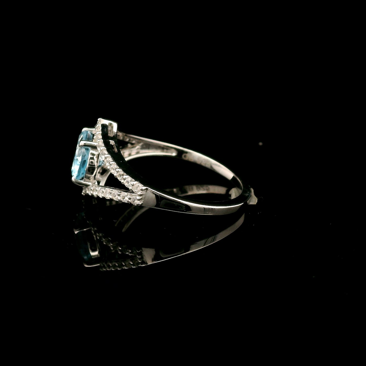 1.92 Ct Oval Blue Topaz, White Zircon 925 Sterling Silver Ring