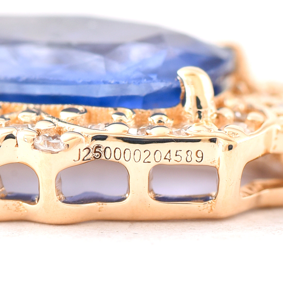 1.50 Ct Cushion Mixed Cut Natural Sapphire 14K Gold Pendant