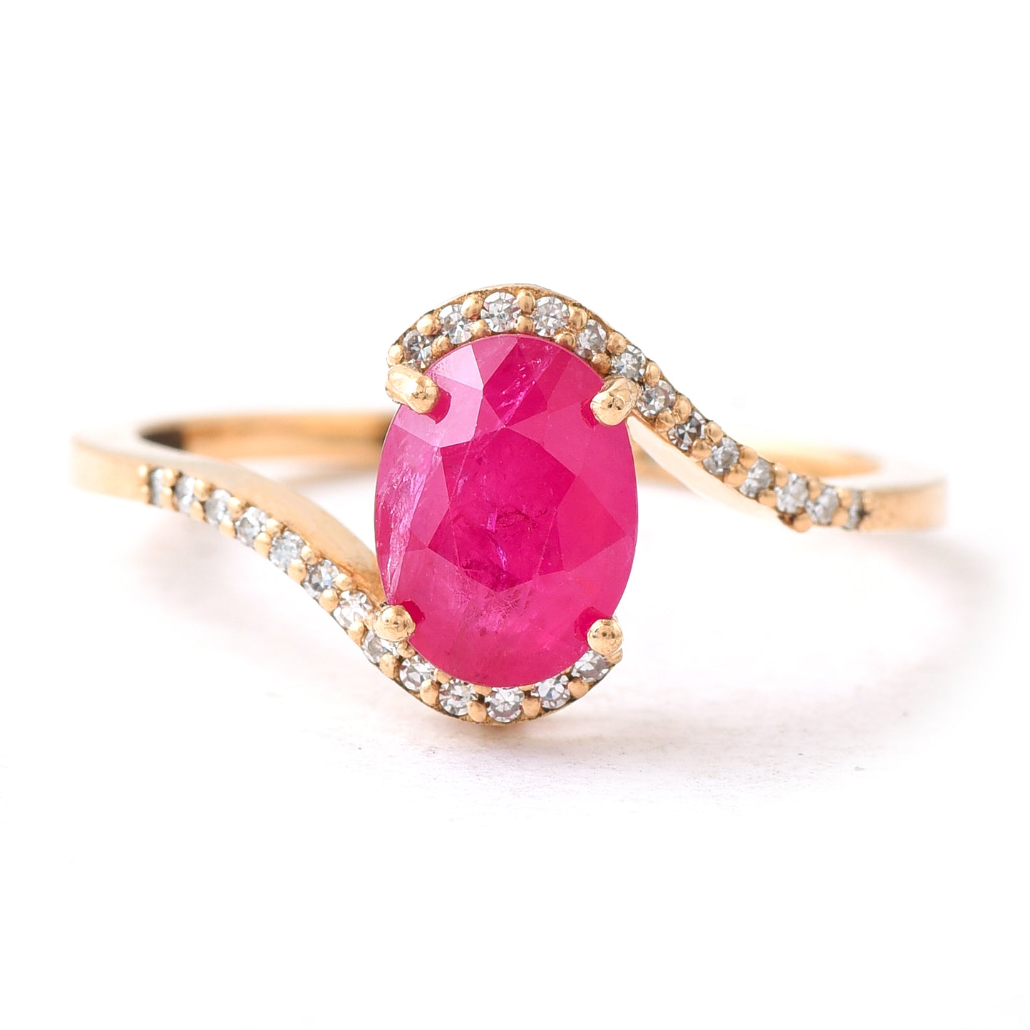 1.52 Ct Oval Ruby 14K Gold Ring