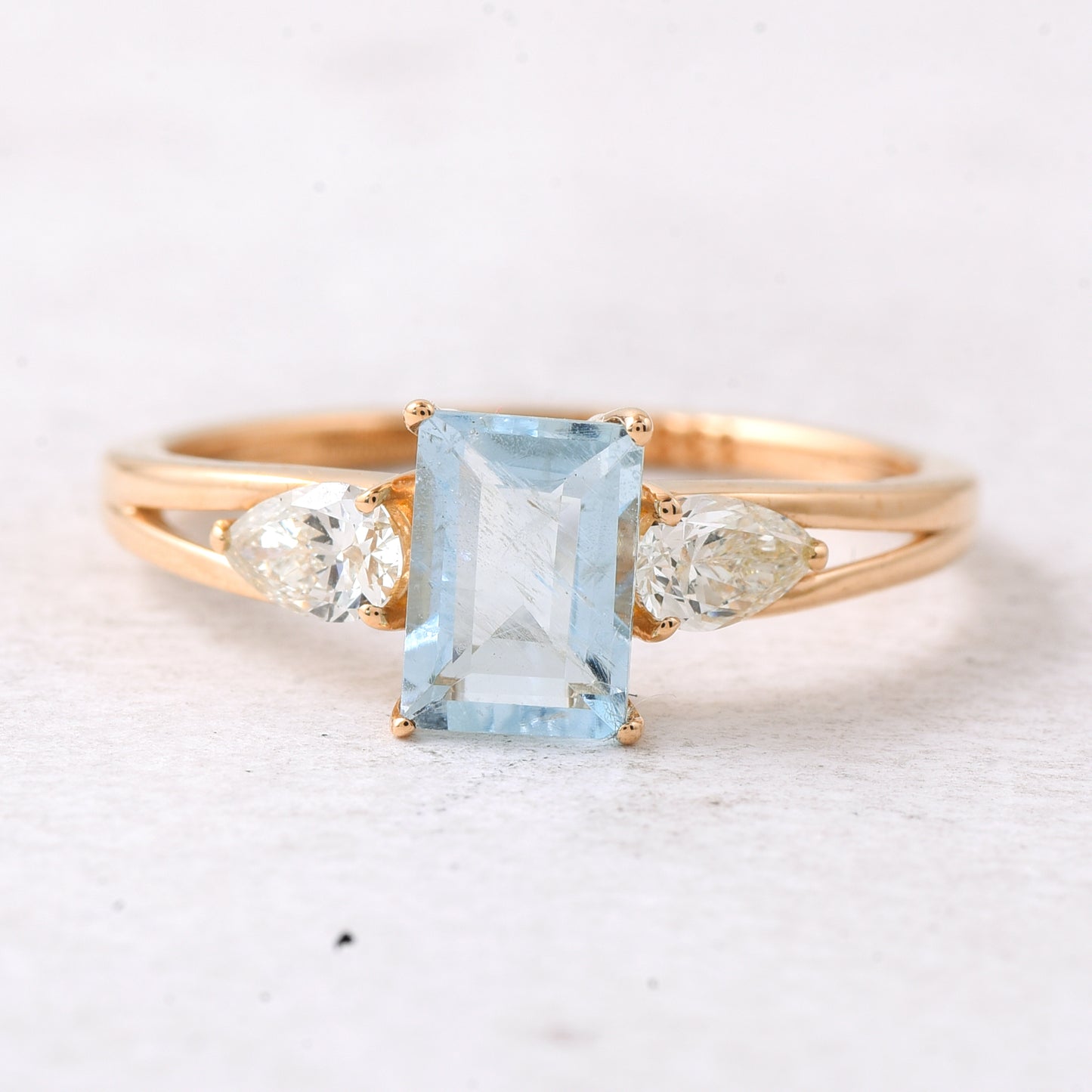 1.25 Ct Rectangle Step Cut Natural Aquamarine 14K Gold Ring