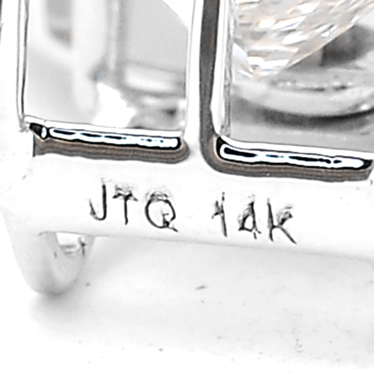 4.55 Carats Lab Grown Diamond 14K Gold Pendant