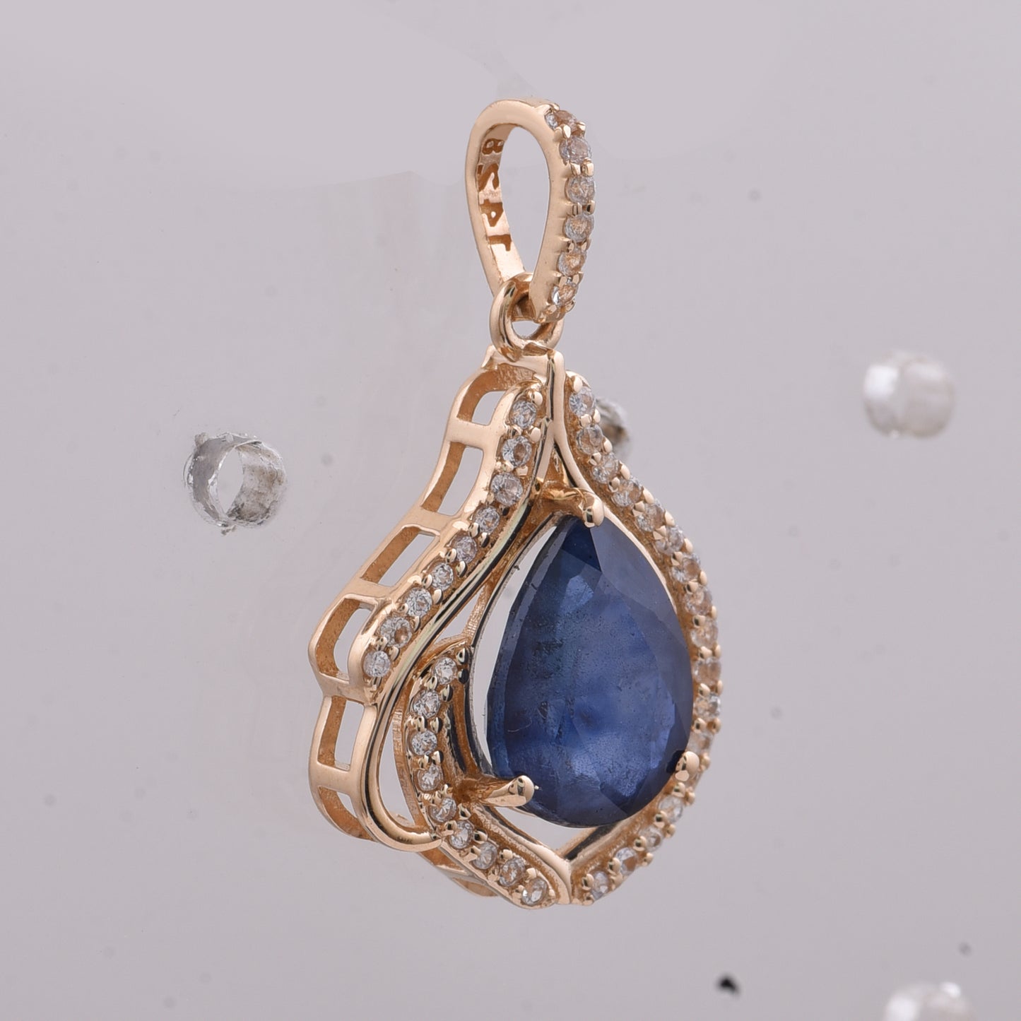 2.15 Ct Pear Natural Sapphire 14K Gold Pendant