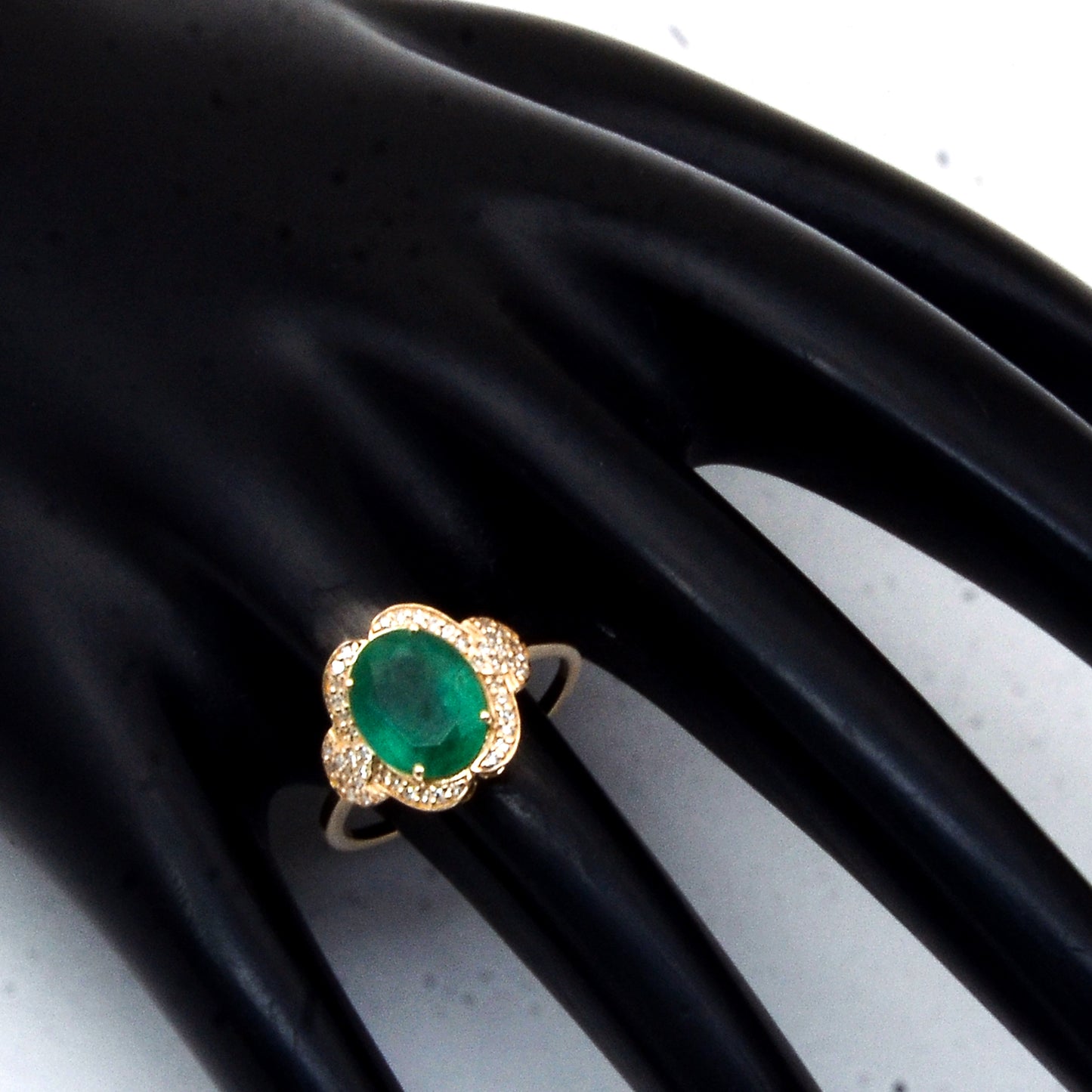 2.30 Ct Oval Mixed Cut Natural Emerald 14K Gold Ring