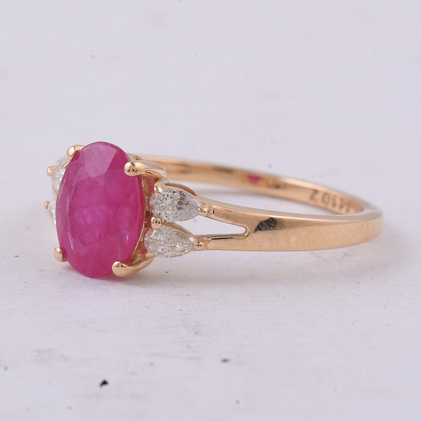 1.56 Ct Oval Natural Ruby 14K Gold Ring