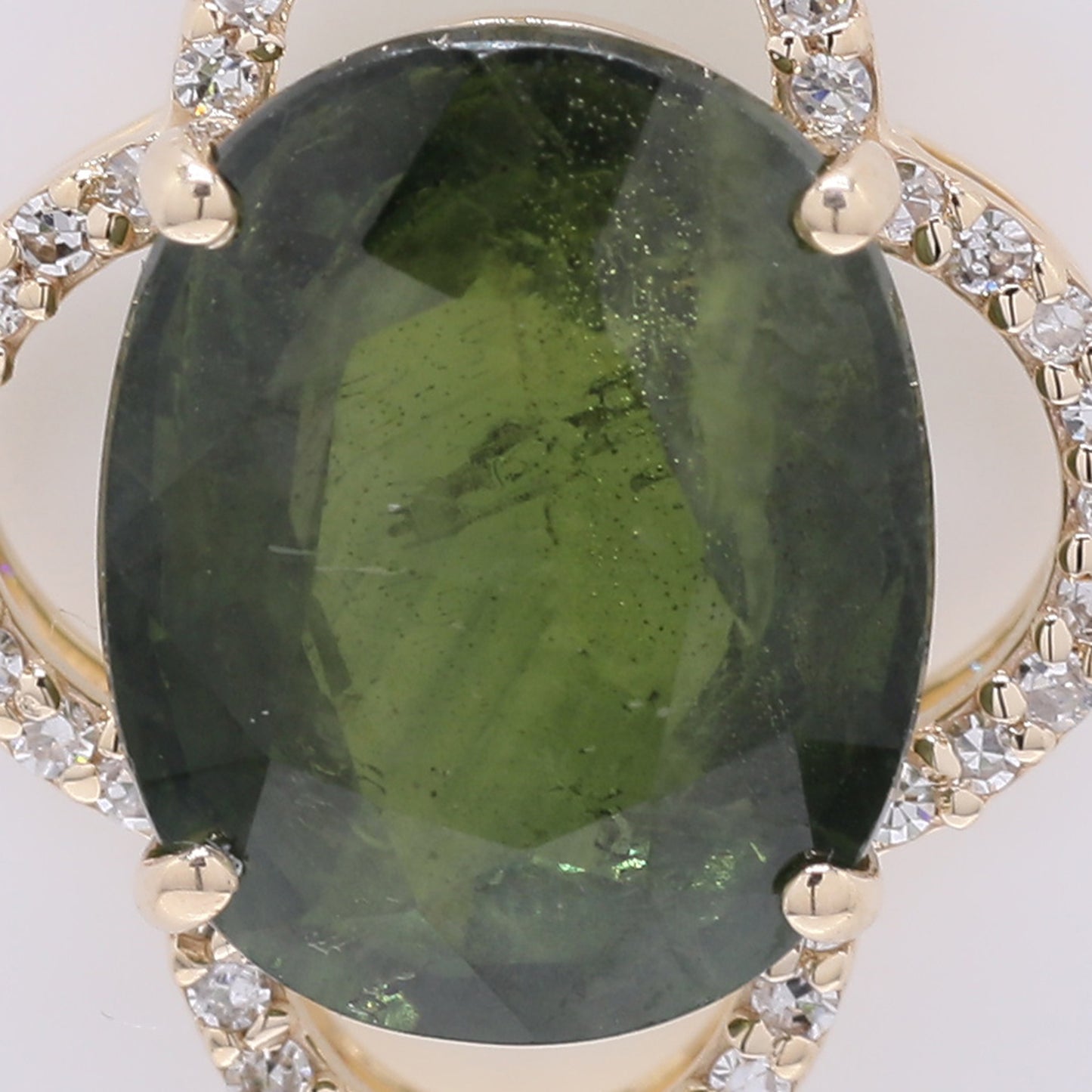 5.17 Ct Oval Mixed Cut Natural Green Sapphire 14K Gold Pendant
