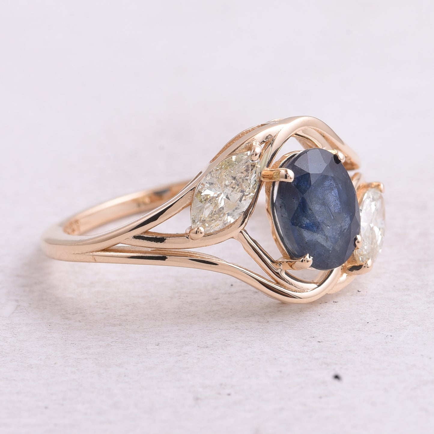 2.43 Ct Oval Mixed Cut Natural Sapphire 14K Gold Ring