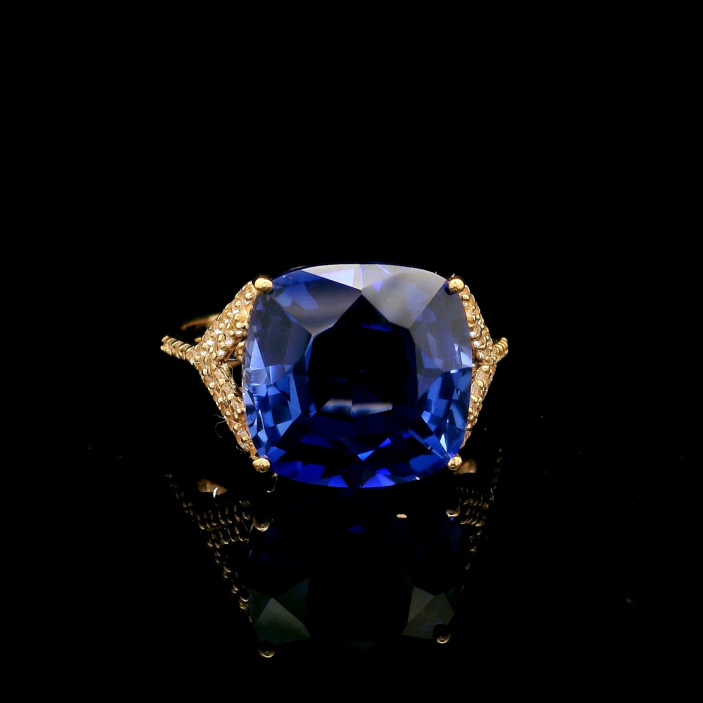 10.00 Ct Cushion Lab Grown Sapphire 14K Gold Ring