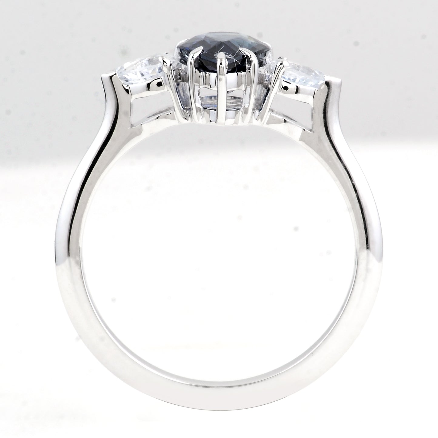 1.97 Carats Sapphire 14K Gold Ring