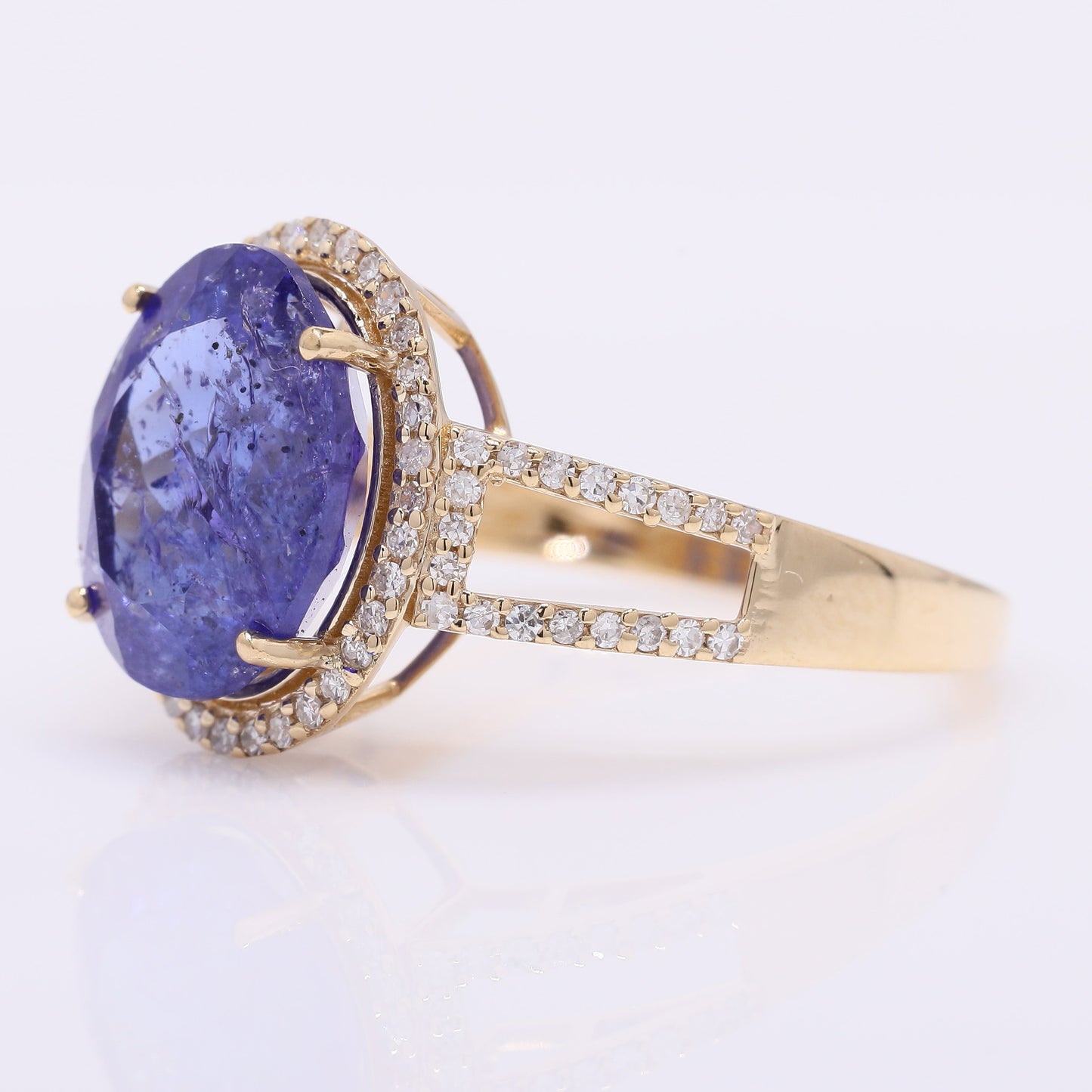 4.64 Ct Oval Mixed Cut Natural Tanzanite 14K Gold Ring