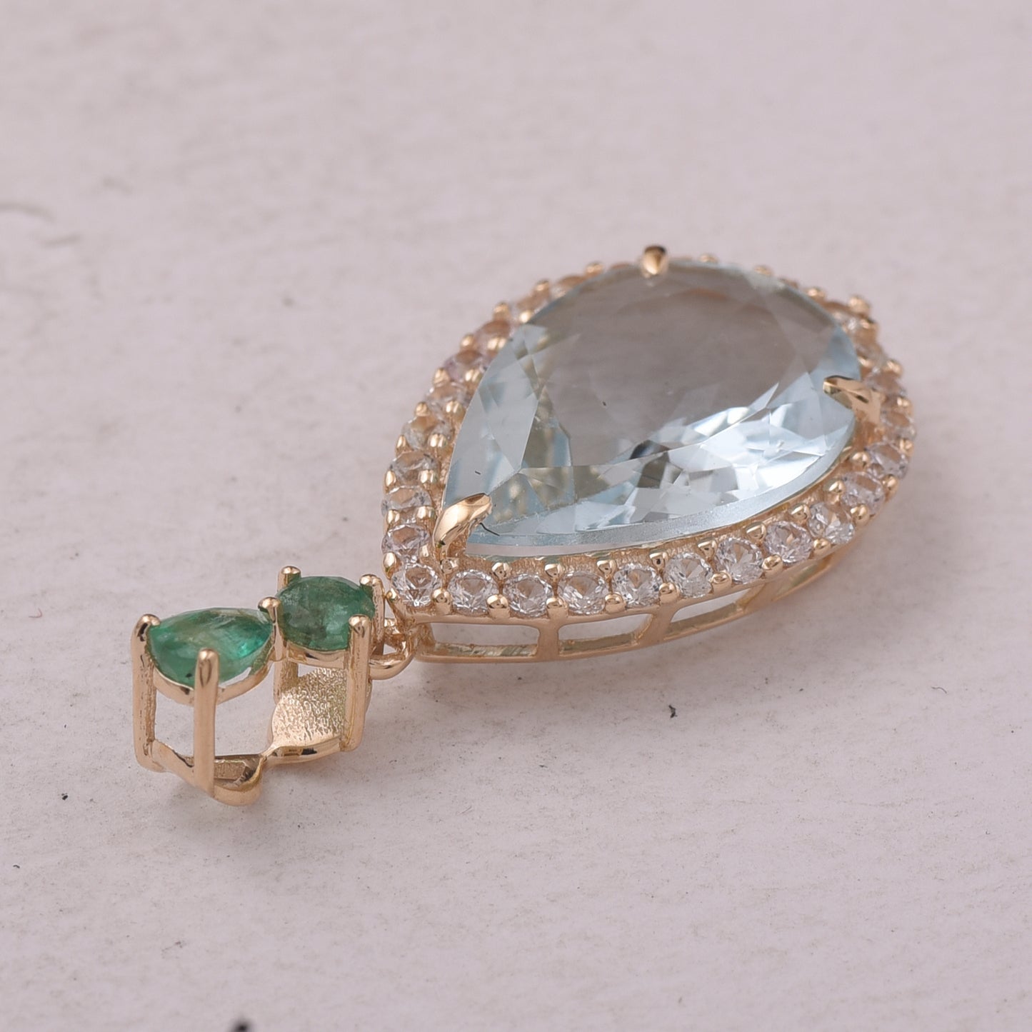 4.59 Ct Pear Aquamarine 9K Gold Pendant
