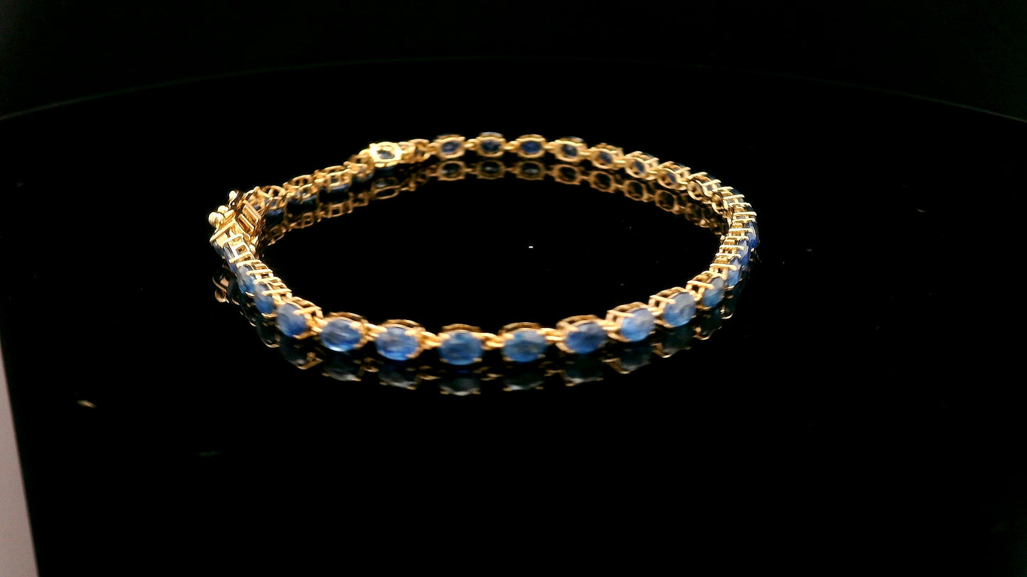 7.17 Ct Oval Sapphire 14K Gold Bracelet