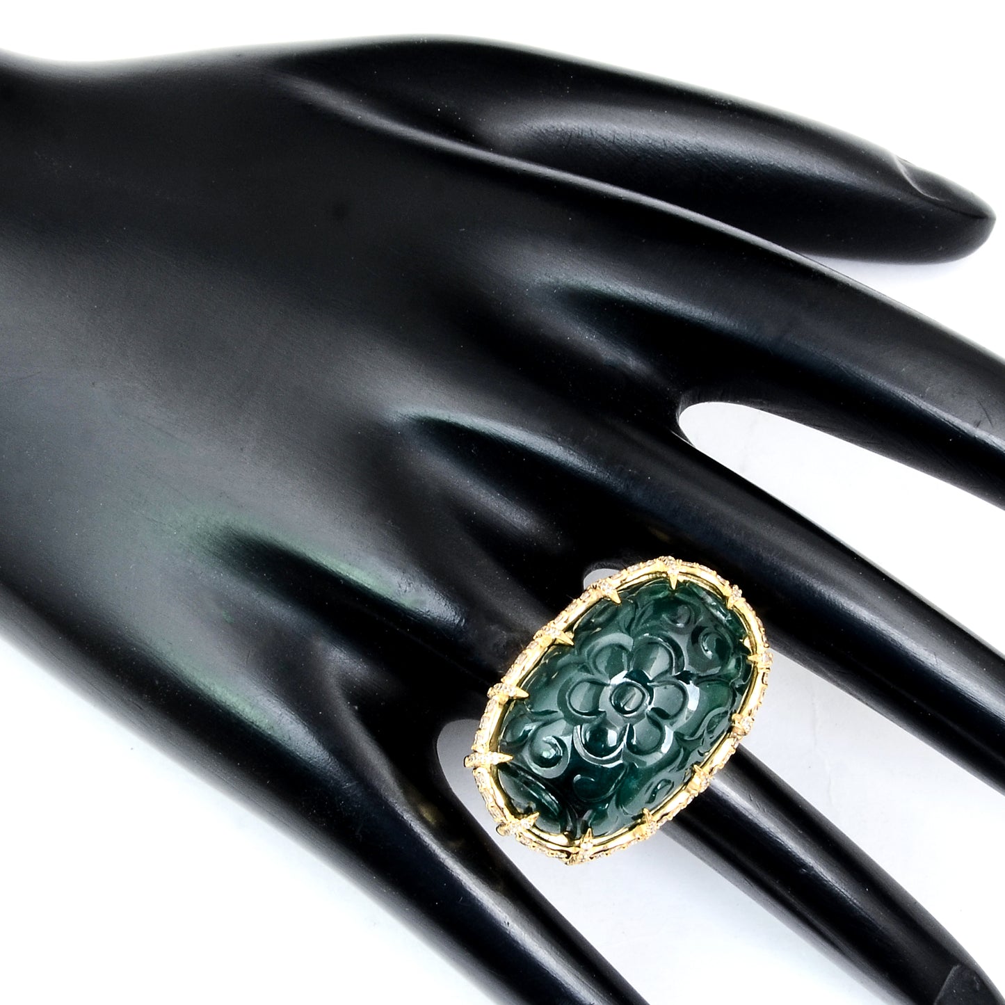 25.55 Ct Oval Natural Beryl Emerald 14K Gold Cluster Ring
