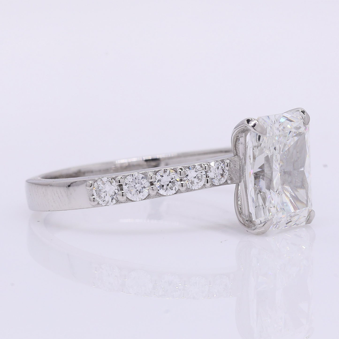 2.27 Carats Lab Grown Diamond 950 Platinum Ring