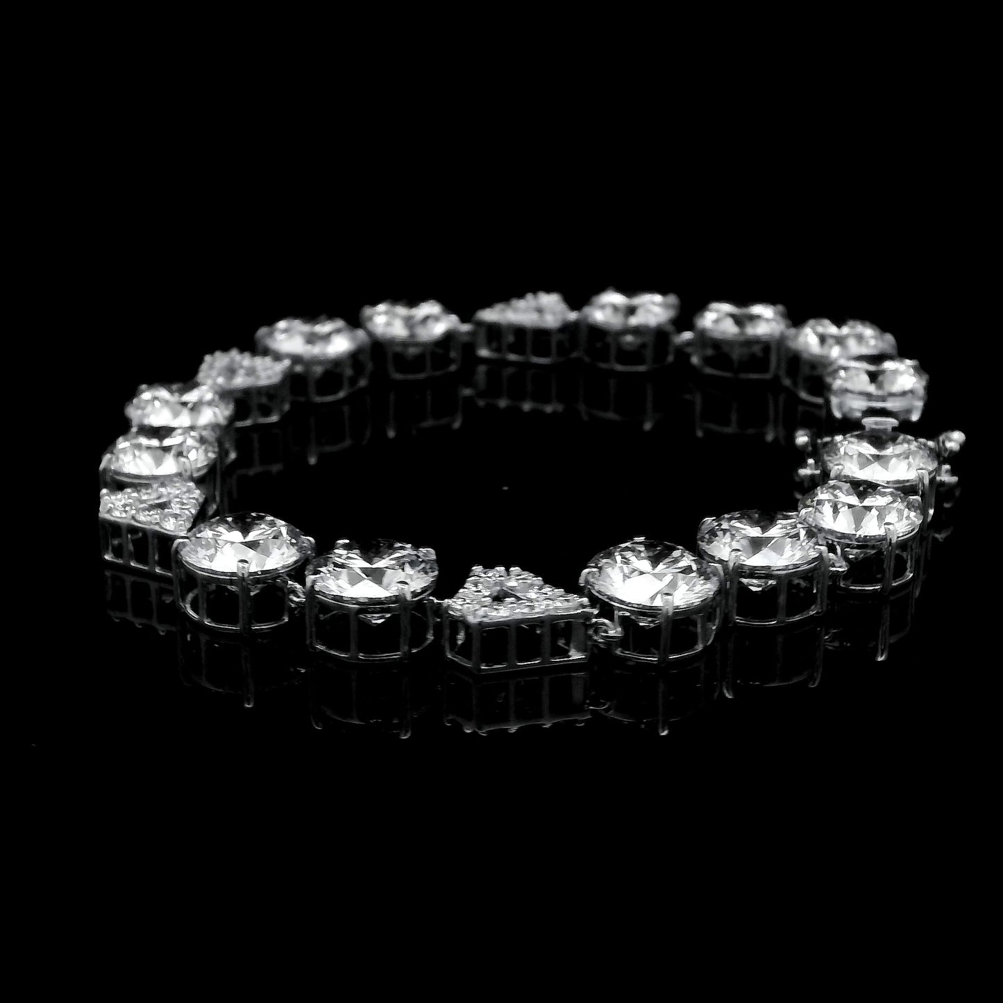 30.17 Ct Round Lab Grown Diamond 14K Gold Bracelet