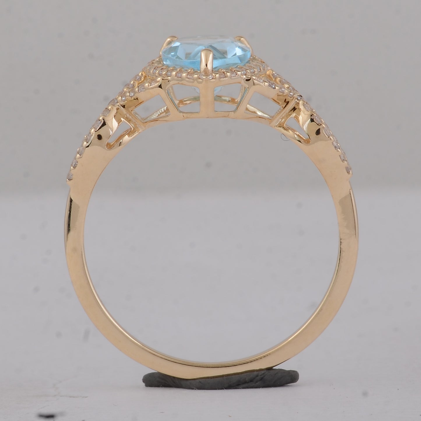 1.87 Ct Pear Blue Topaz 9K Gold Ring