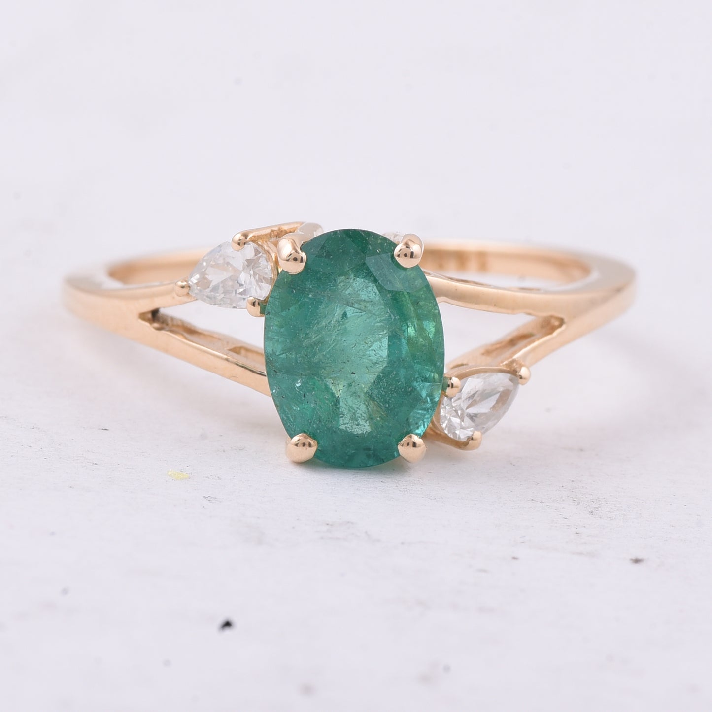 1.61 Ct Oval Natural Emerald 14K Gold Ring