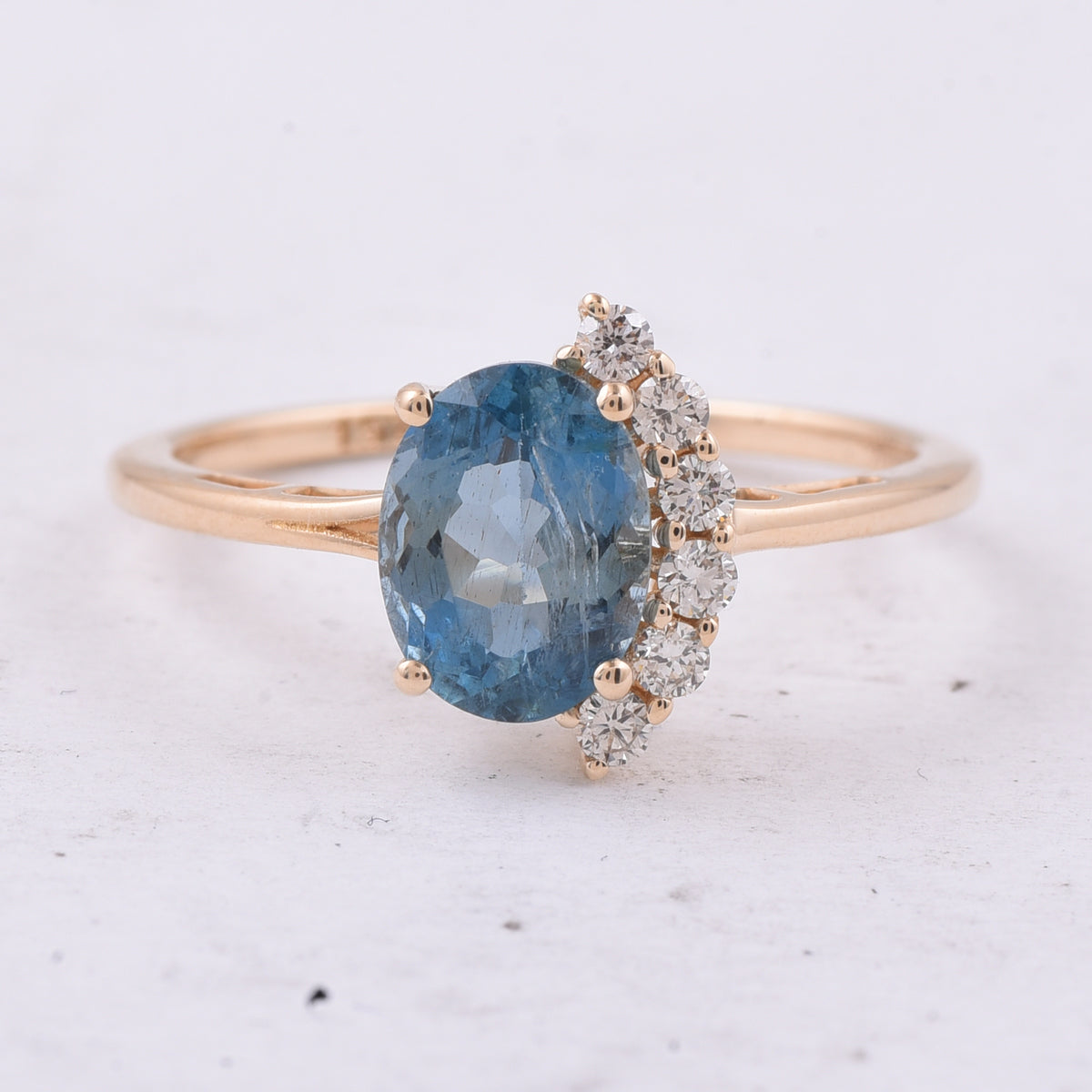 1.47 Ct Oval Natural Aquamarine 14K Gold Ring