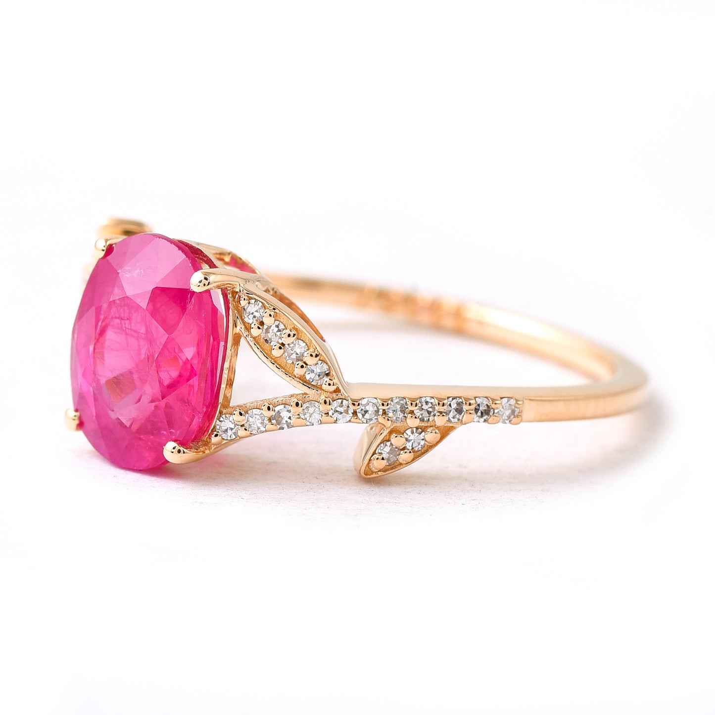 2.26 Ct Oval Ruby 14K Gold Ring