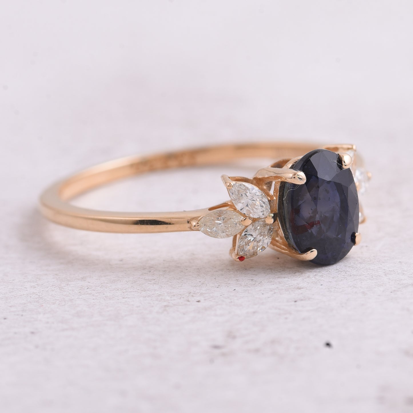 1.44 Ct Oval Natural Sapphire 14K Gold Ring