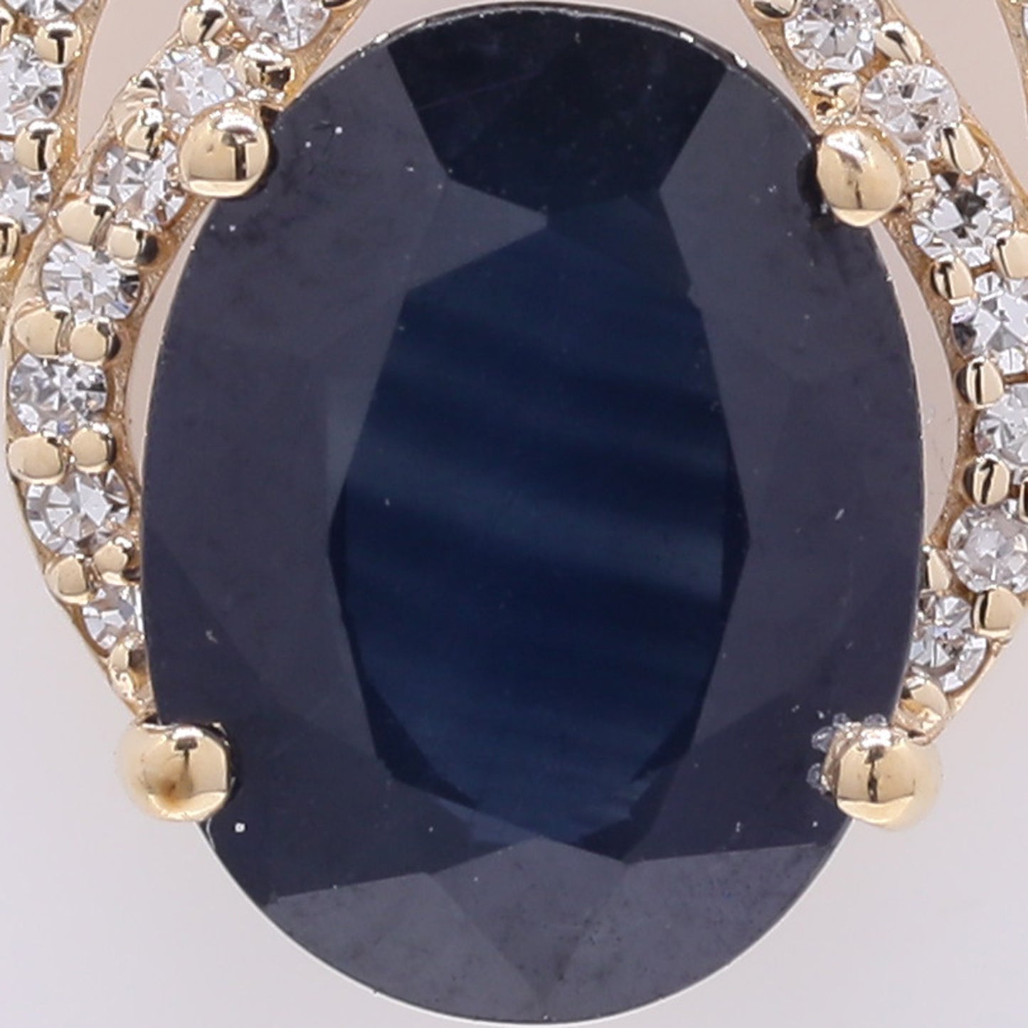 2.18 Ct Oval Mixed Cut Natural Sapphire 14K Gold Pendant