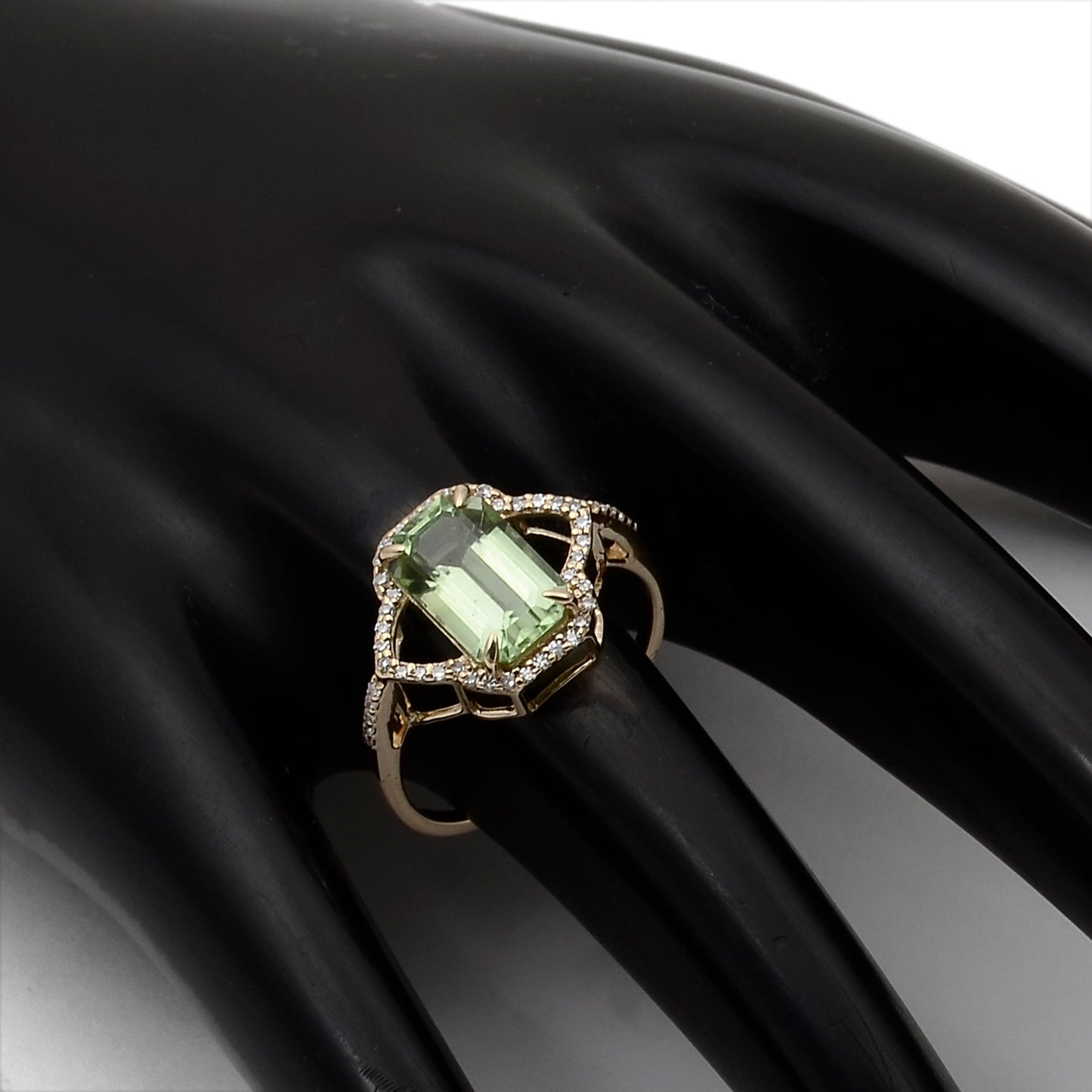 2.78 Ct Octagon Natural Eridot 14K Gold Ring