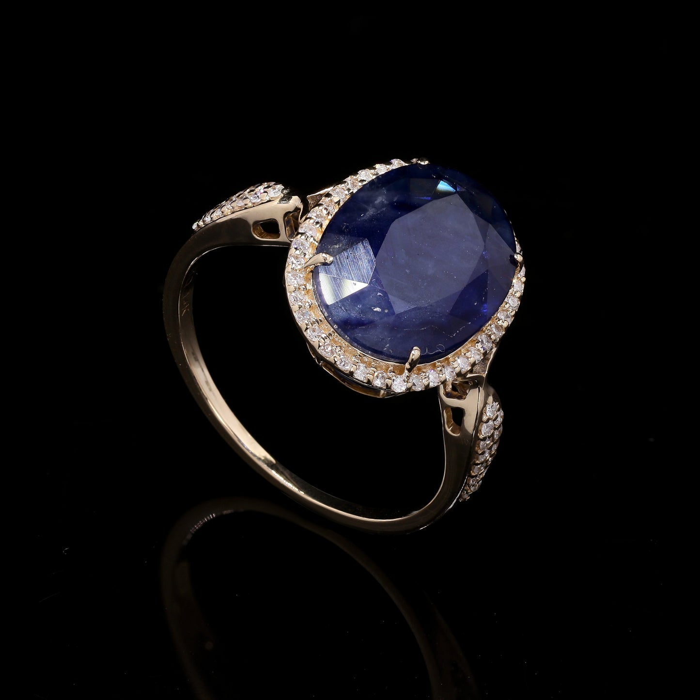 5.36 Ct Oval Mixed Cut Natural Corundum Sapphire 14K Gold Ring