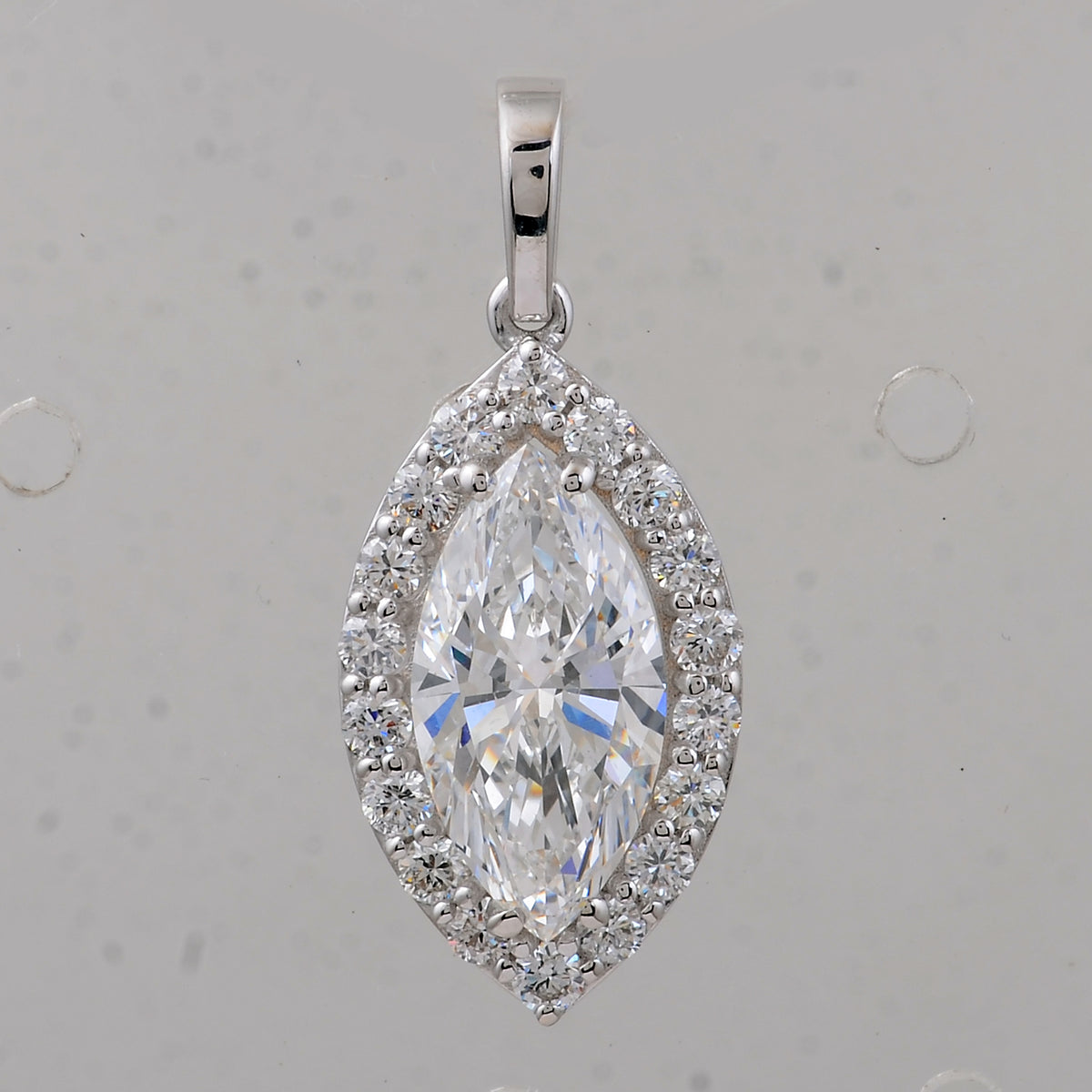 2.46 Carats Lab Grown Diamond 14K Gold Pendant