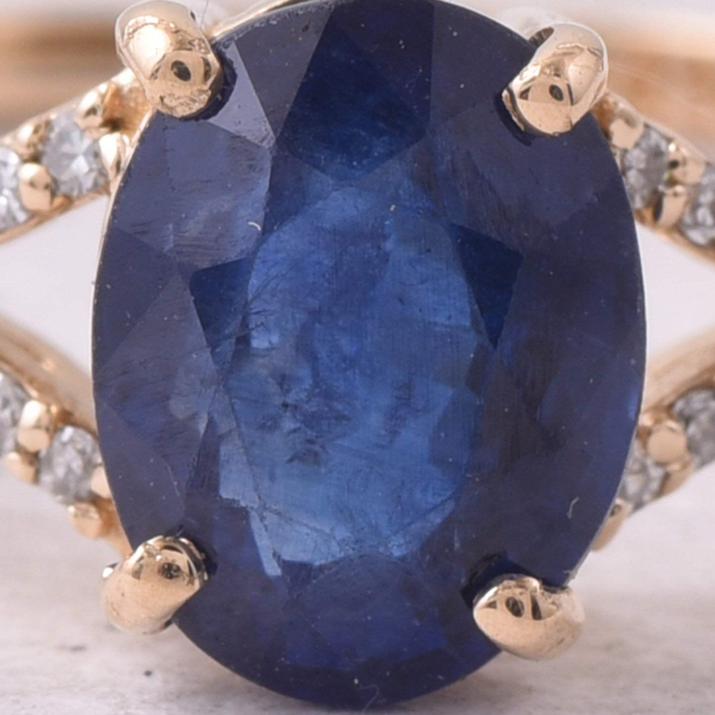 2.05 Ct Oval Mixed Cut Natural Sapphire 14K Gold Ring