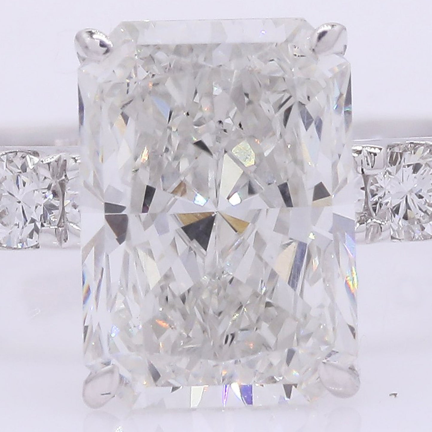 2.47 Carats Lab Grown Diamond 14K Gold Ring
