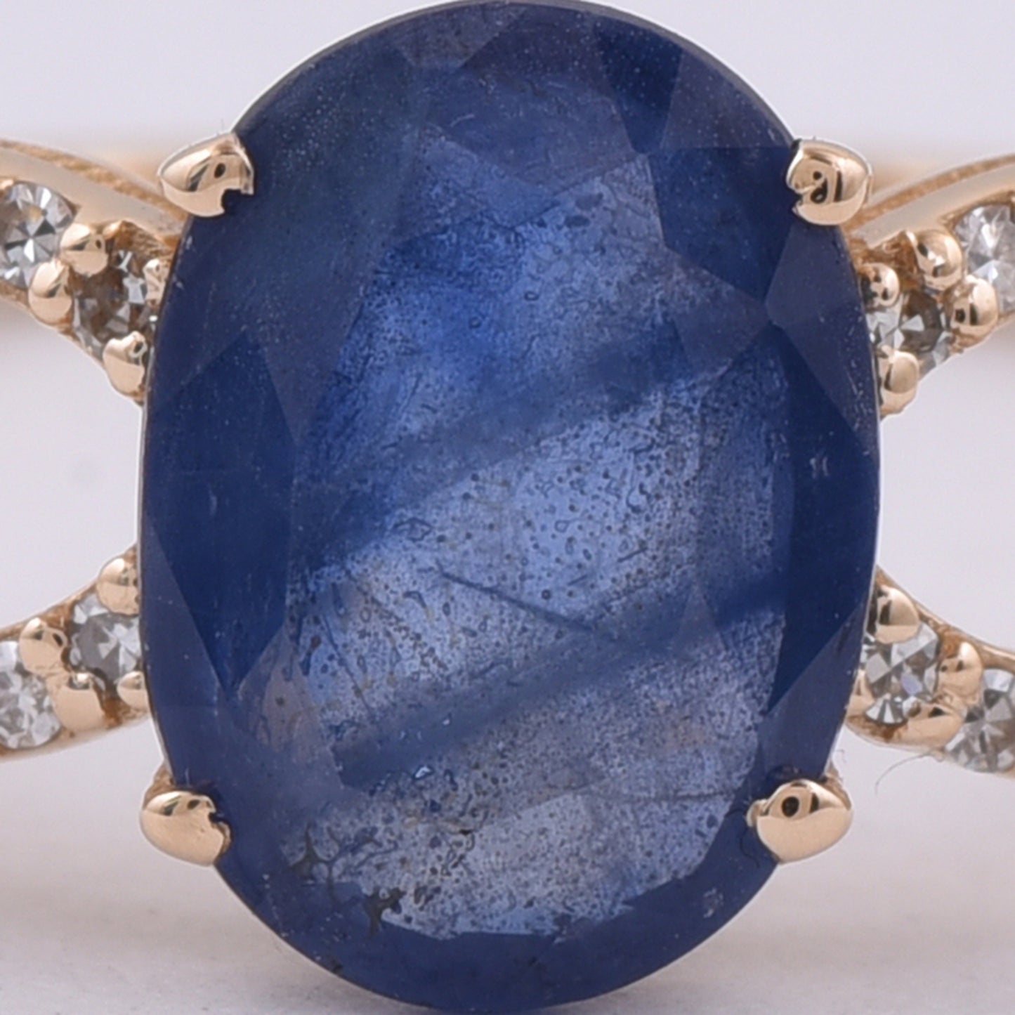 1.52 Ct Oval Natural Sapphire 14K Gold Ring