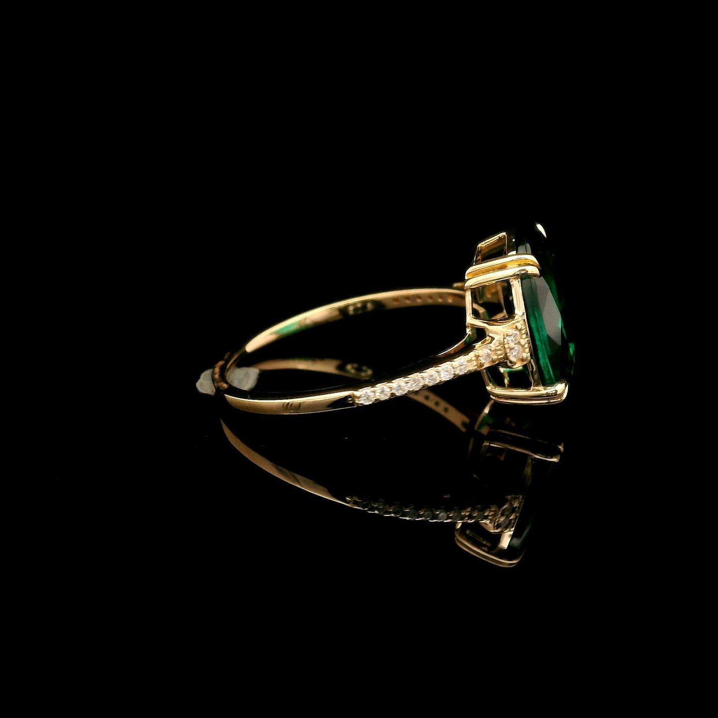 3.26 Ct Oval Mixed Cut Lab Grown Emerald 14K Gold Ring