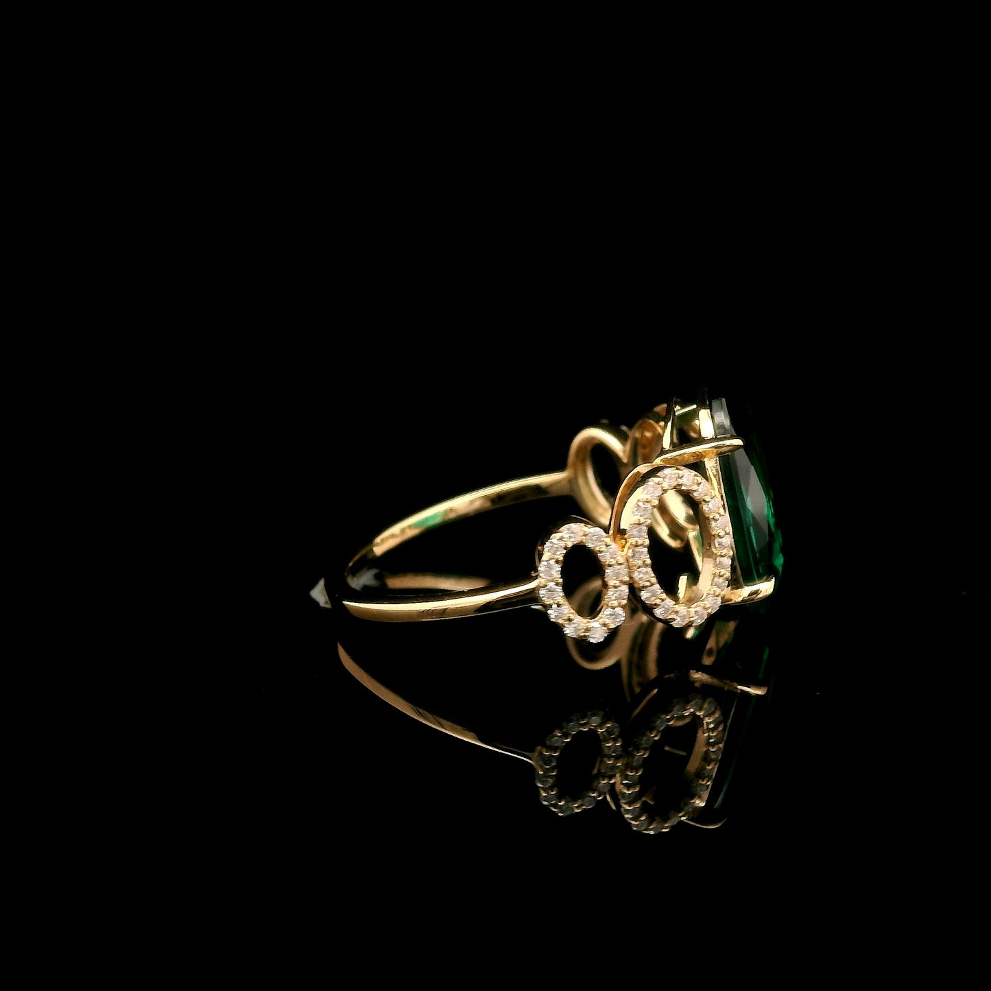 2.63 Ct Oval Mixed Cut Lab Grown Emerald 14K Gold Ring