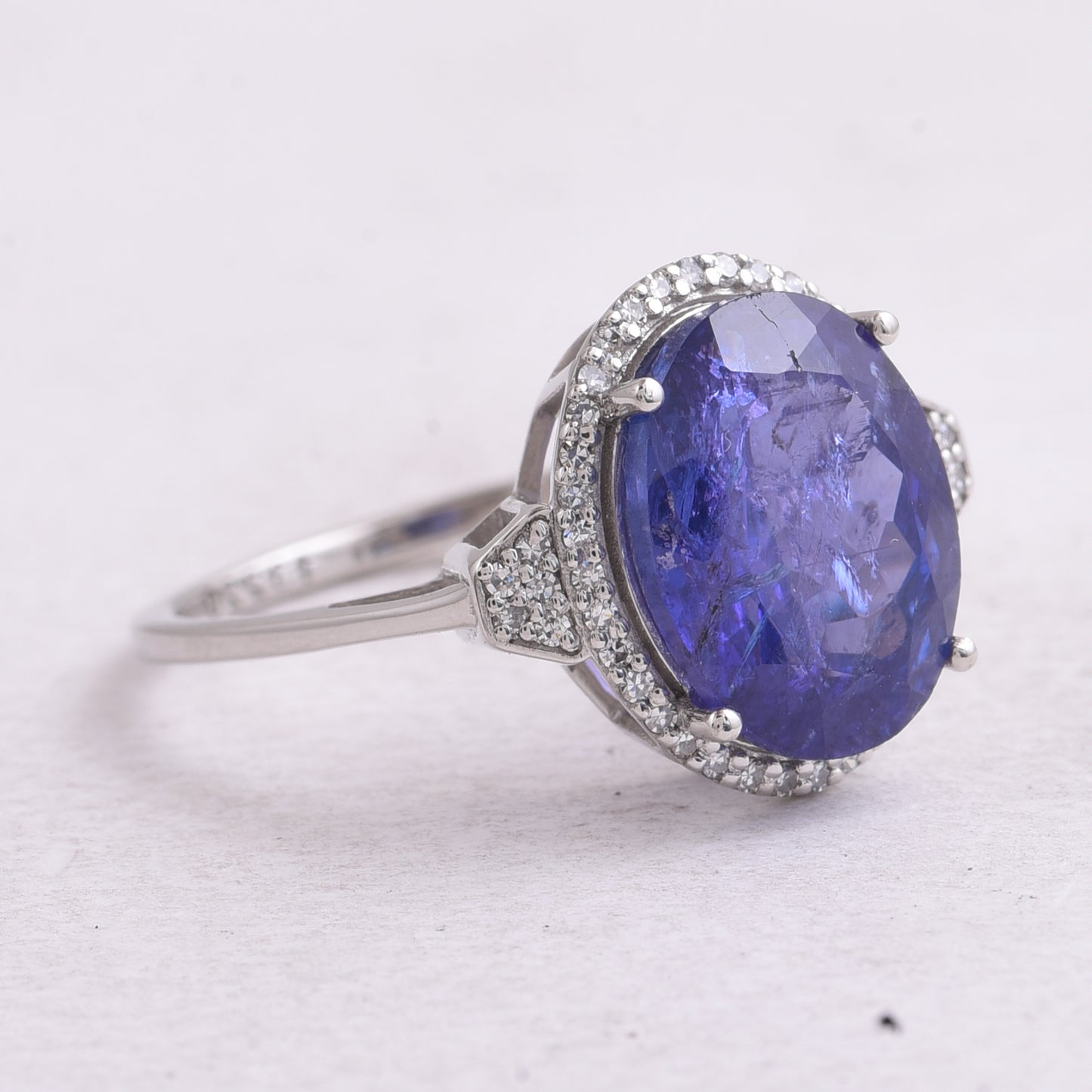 5.14 Ct Oval Mixed Cut Natural Tanzanite 950 Platinum Ring